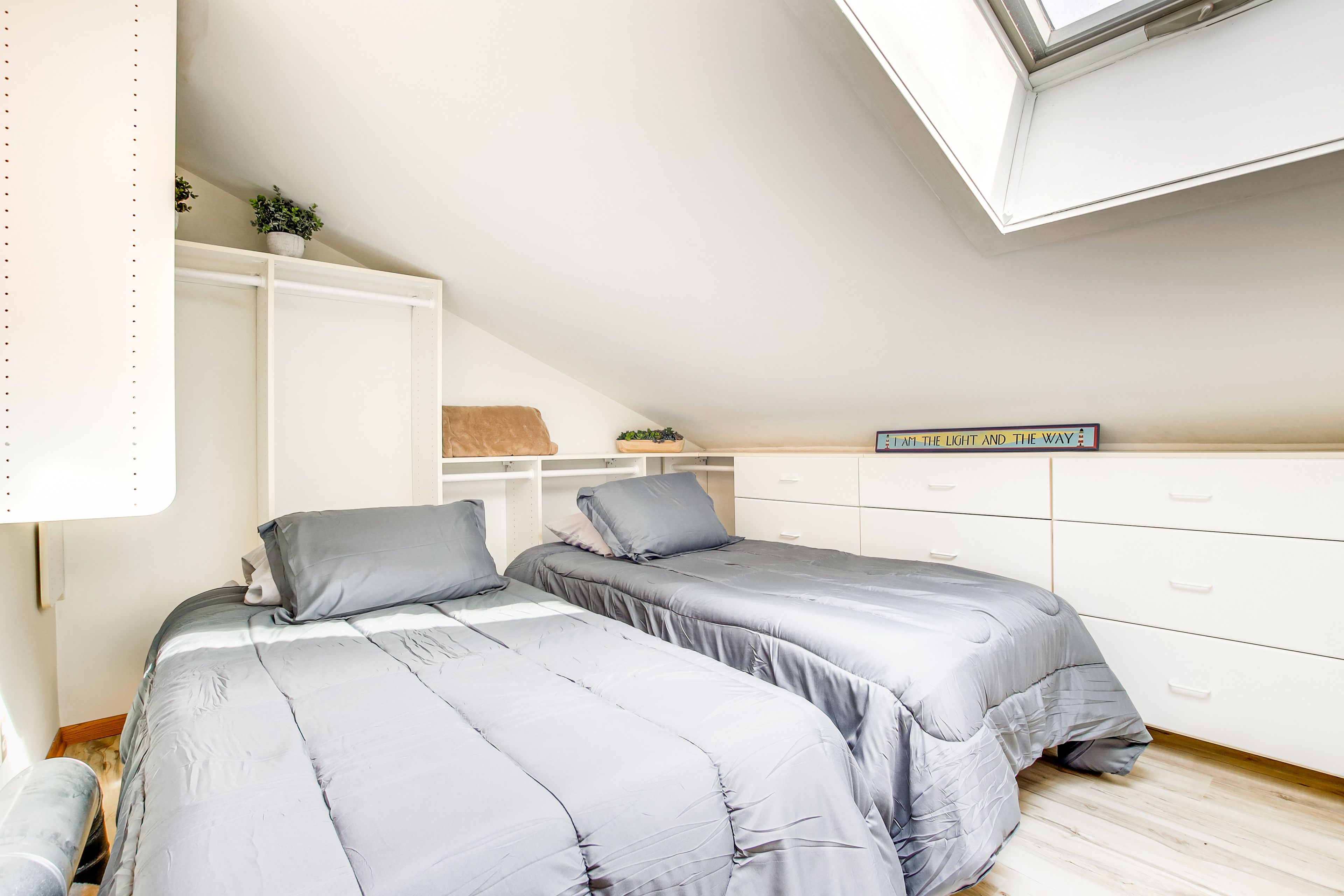 Bedroom 4 | 2 Twin Beds
