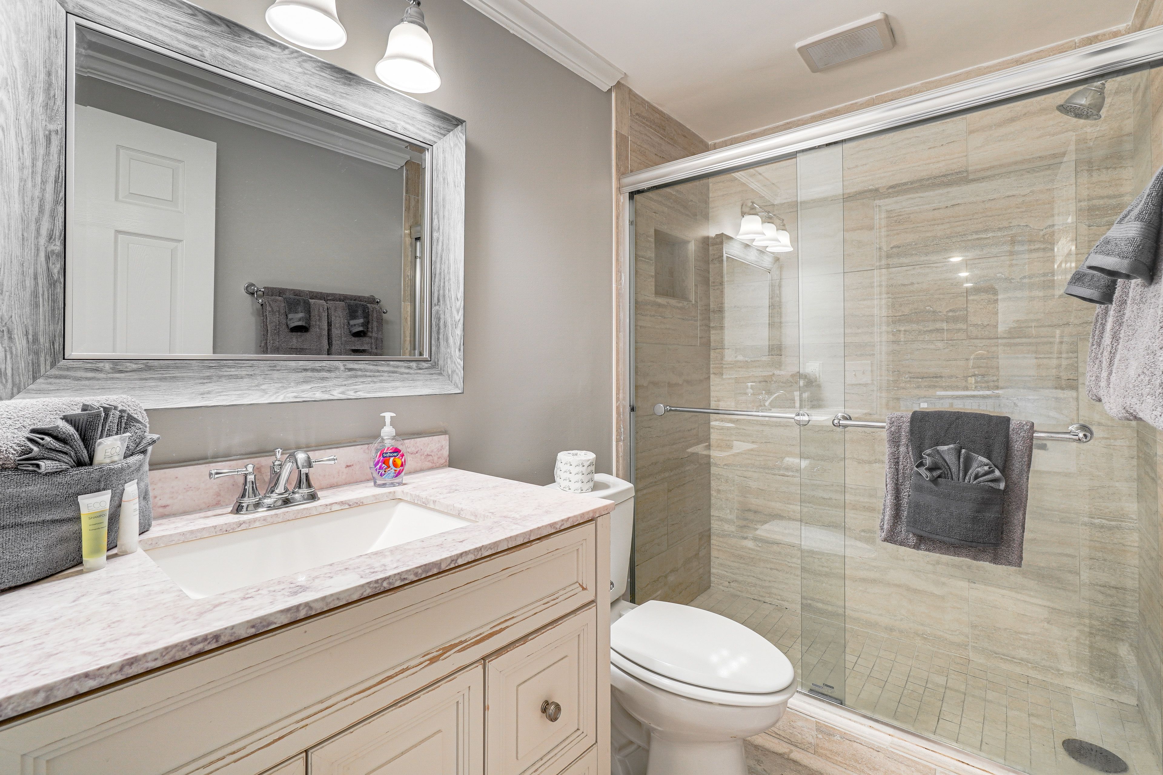Full Bathroom