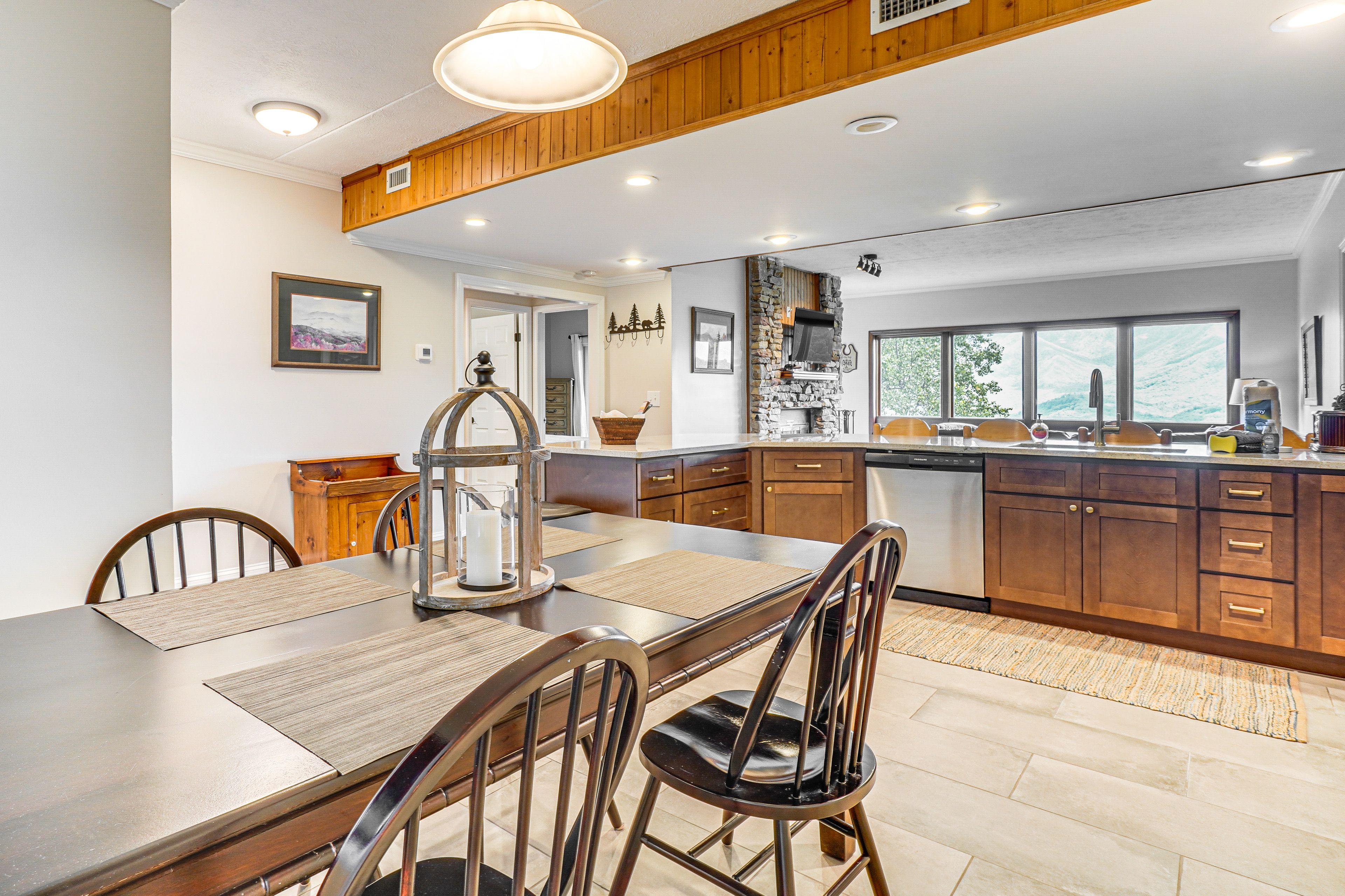 Dining Area | Free WiFi | Single-Story Unit