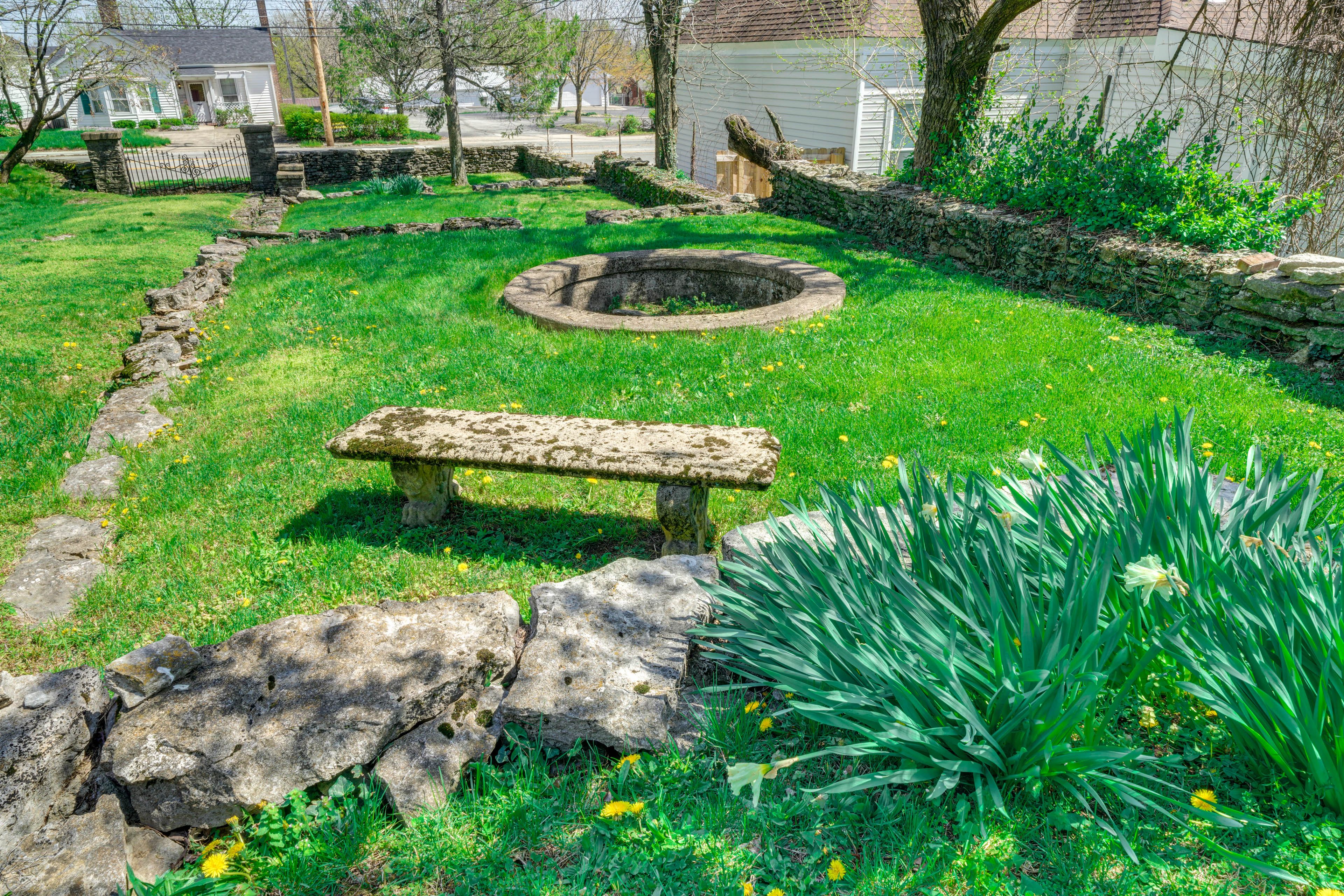 Backyard | Fire Pit