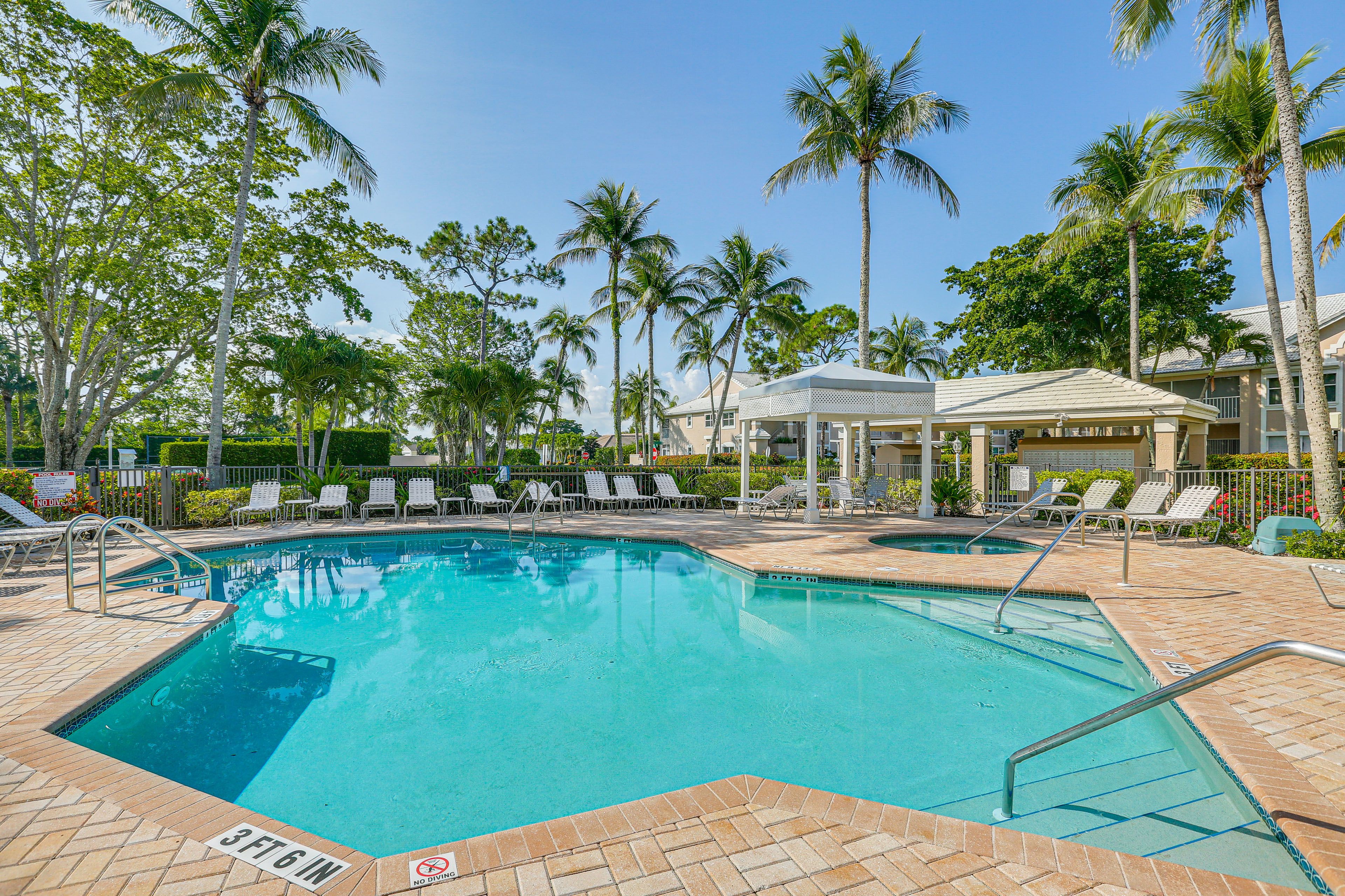 Bonita Springs Vacation Rental | 2BR | 2BA | 1,371 Sq Ft | Stairs Required