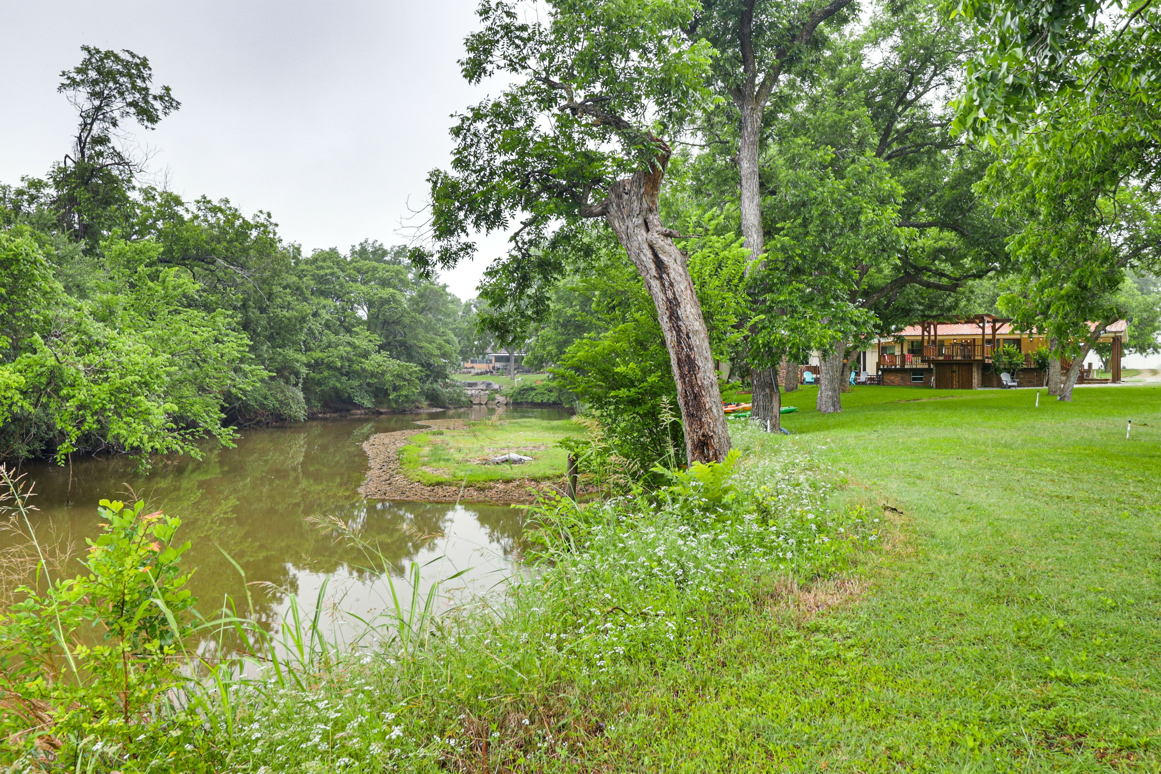 Long Creek | On-Site Access | 7 Kayaks Provided