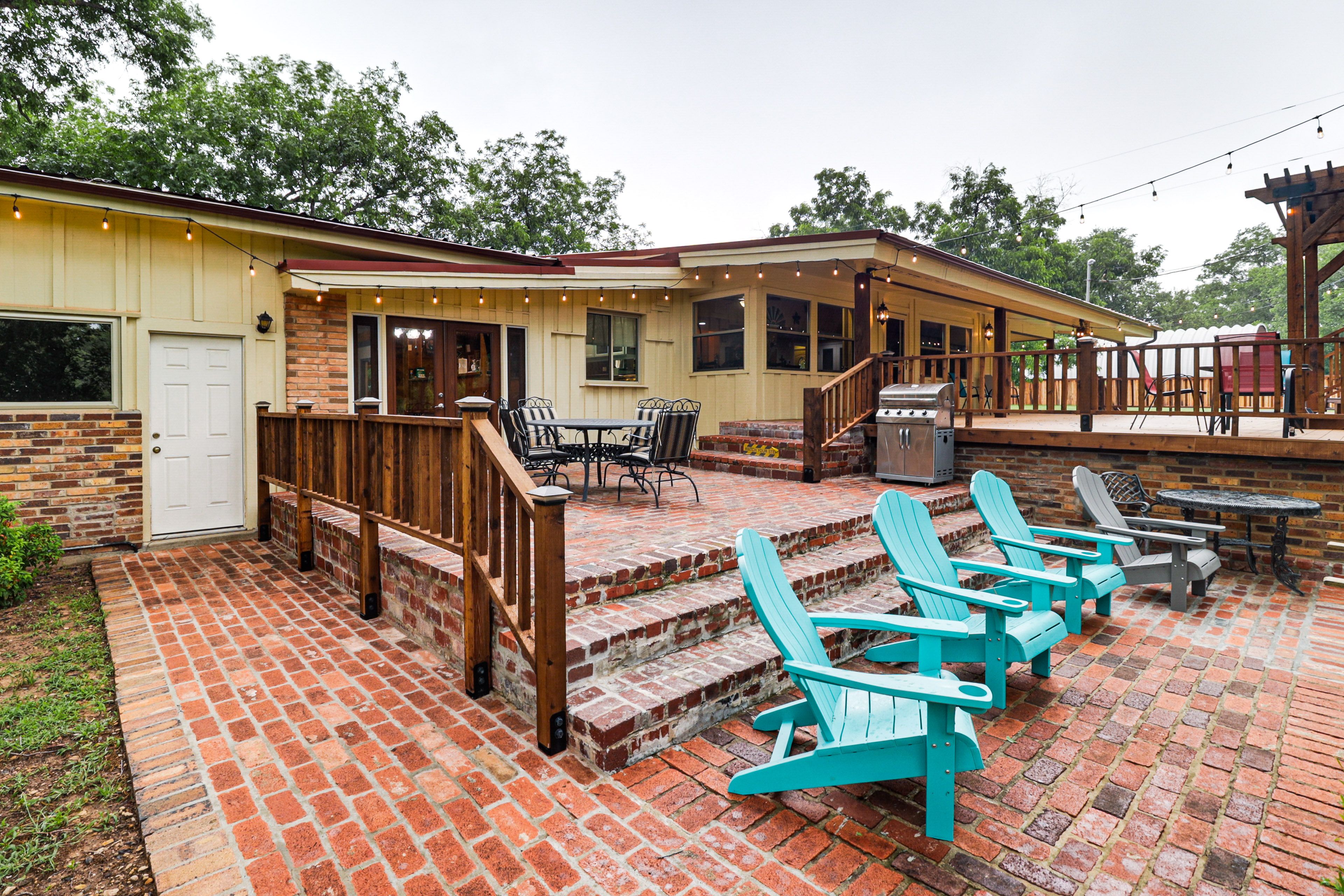 Granbury Vacation Rental | 3BR | 2BA | 1,400 Sq Ft | 4 Steps to Enter