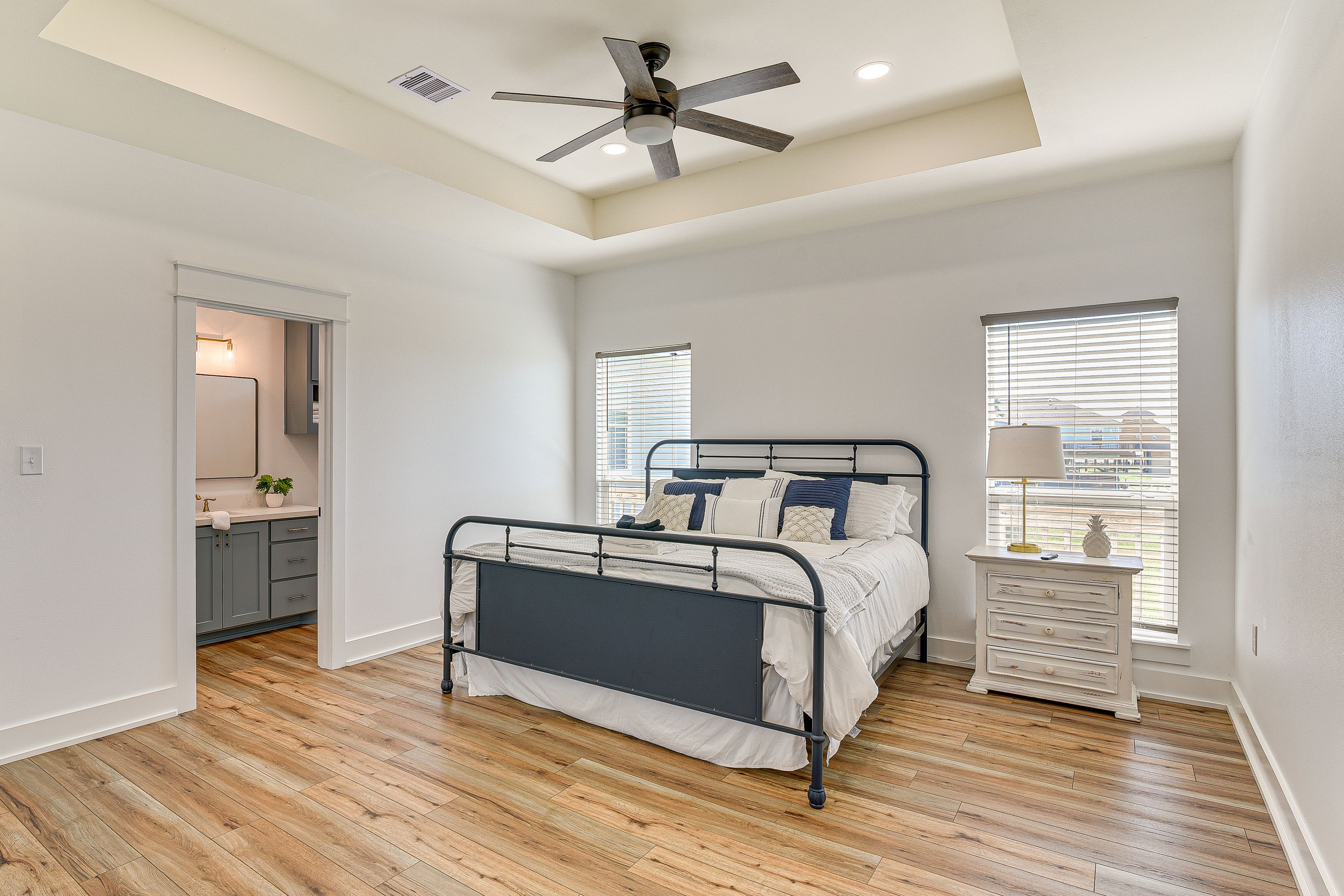 Bedroom Suite 1 | King Bed
