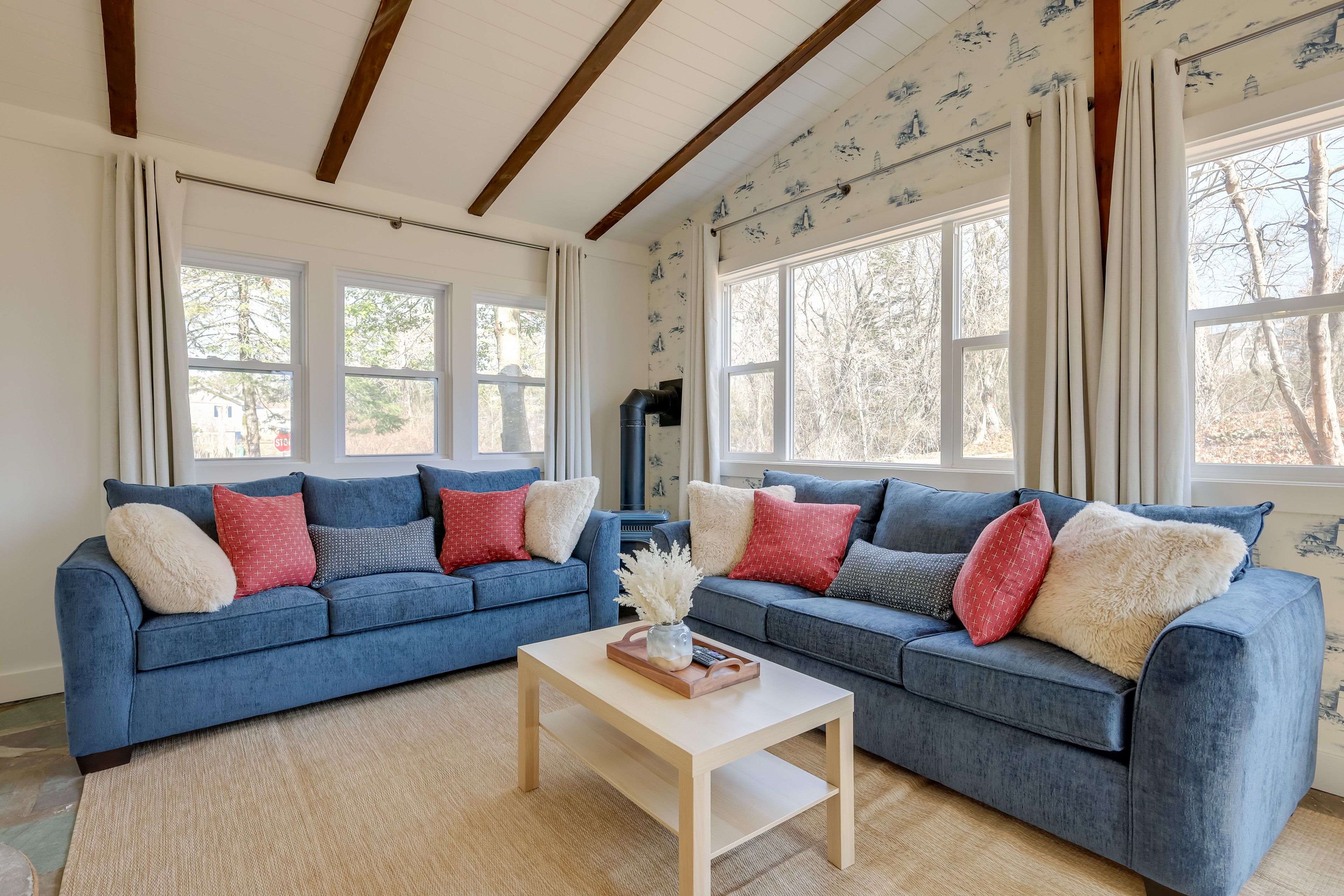 Sunroom | Sleeper Sofa | Electric Fireplace | Smart TV | 2 Steps to Access
