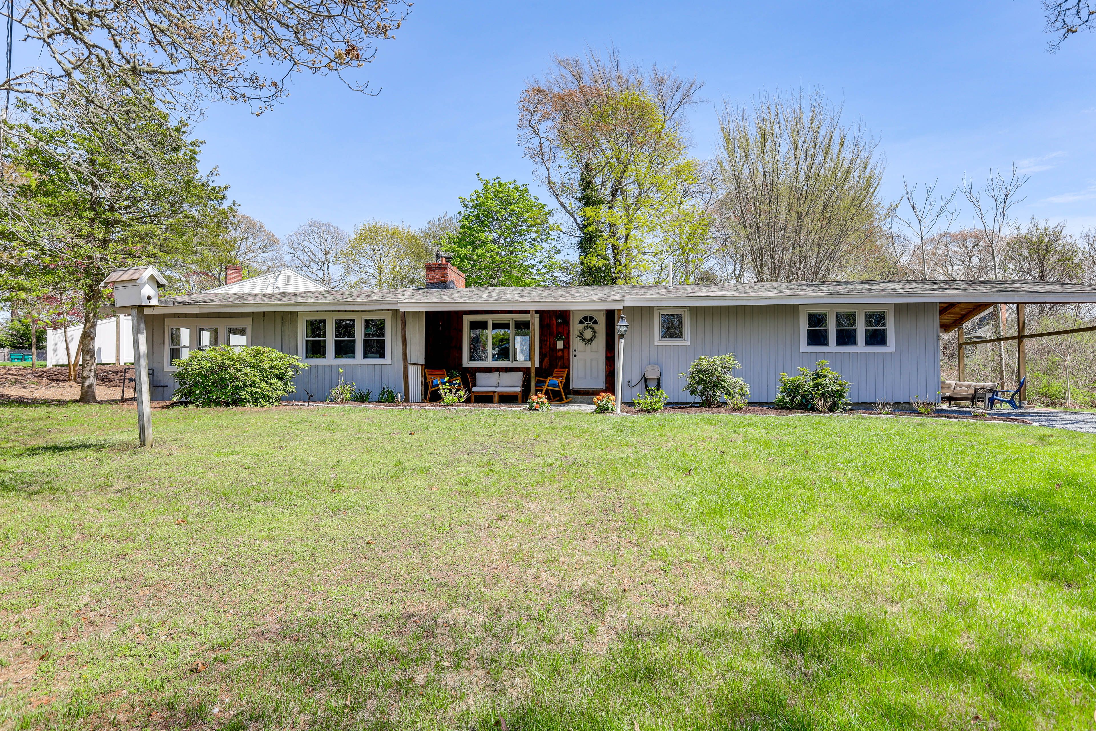Exterior | Front Porch