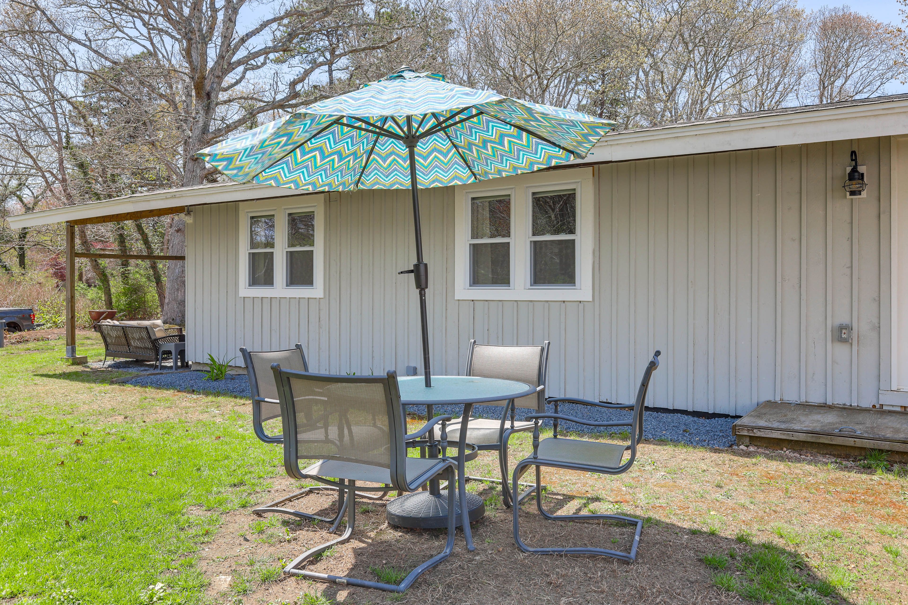 Backyard | Shaded Dining Table