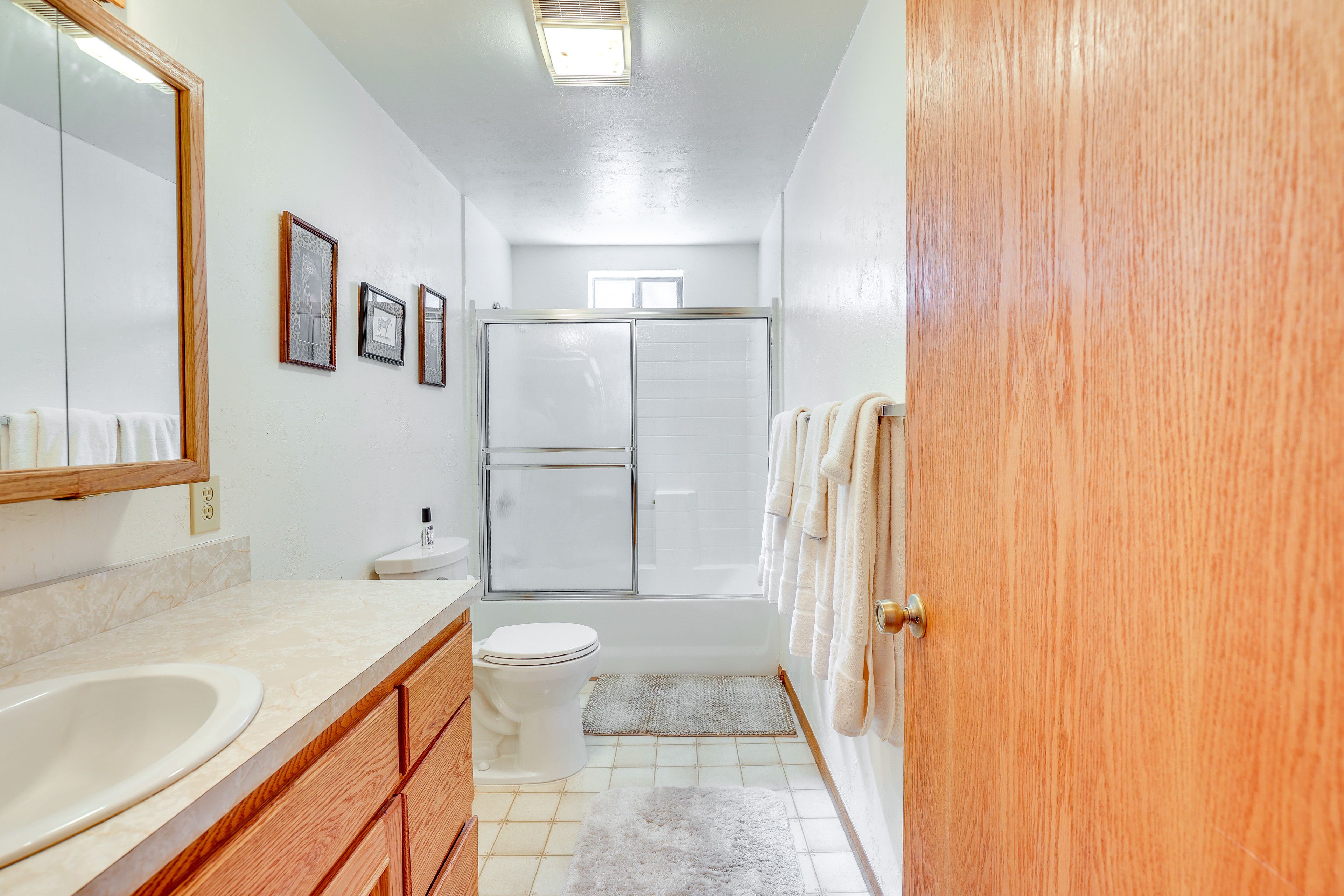 Full Bathroom