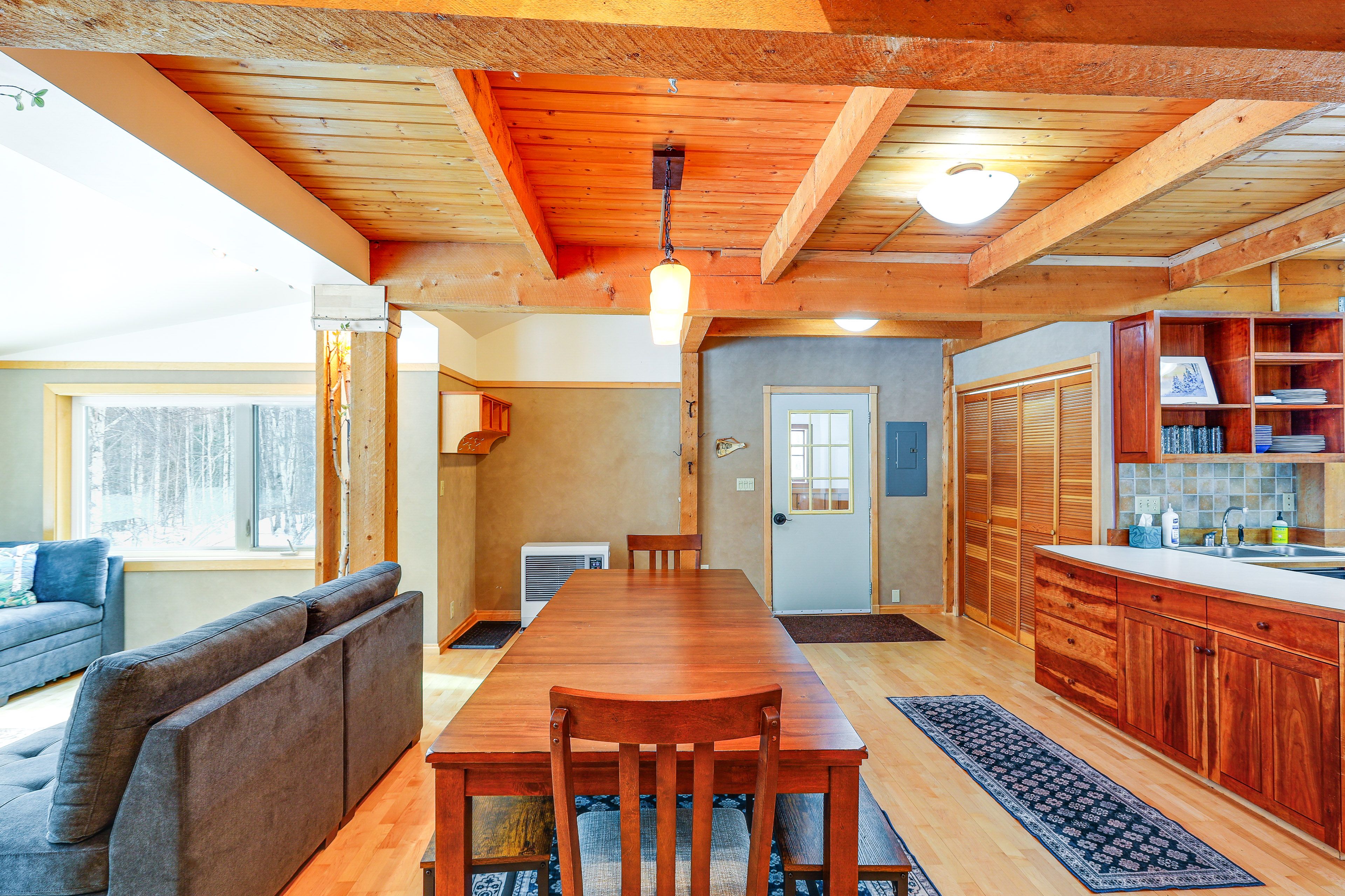 Dining Area | Main Level