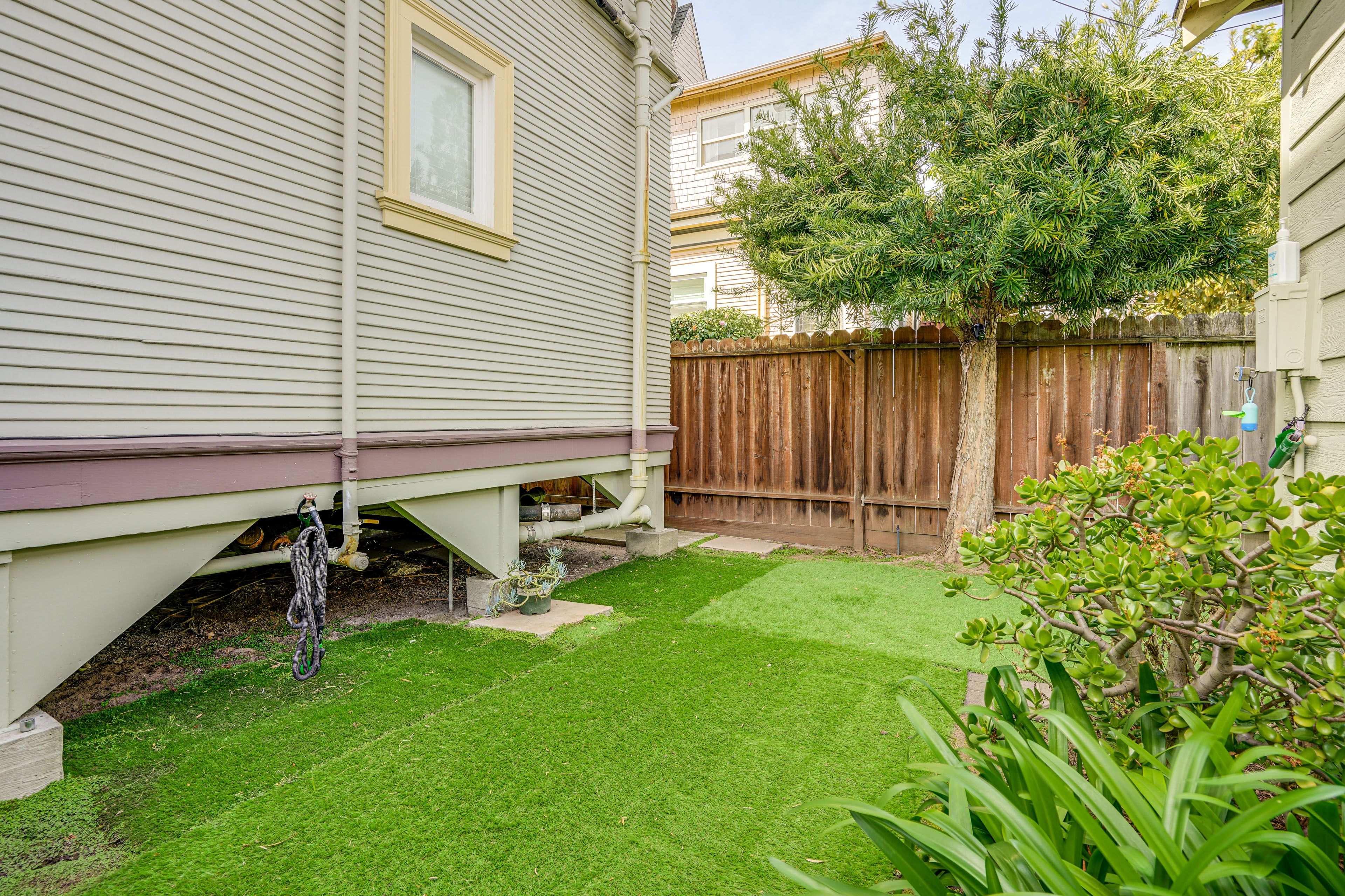 Shared Backyard | Gas Grill (Propane Provided)