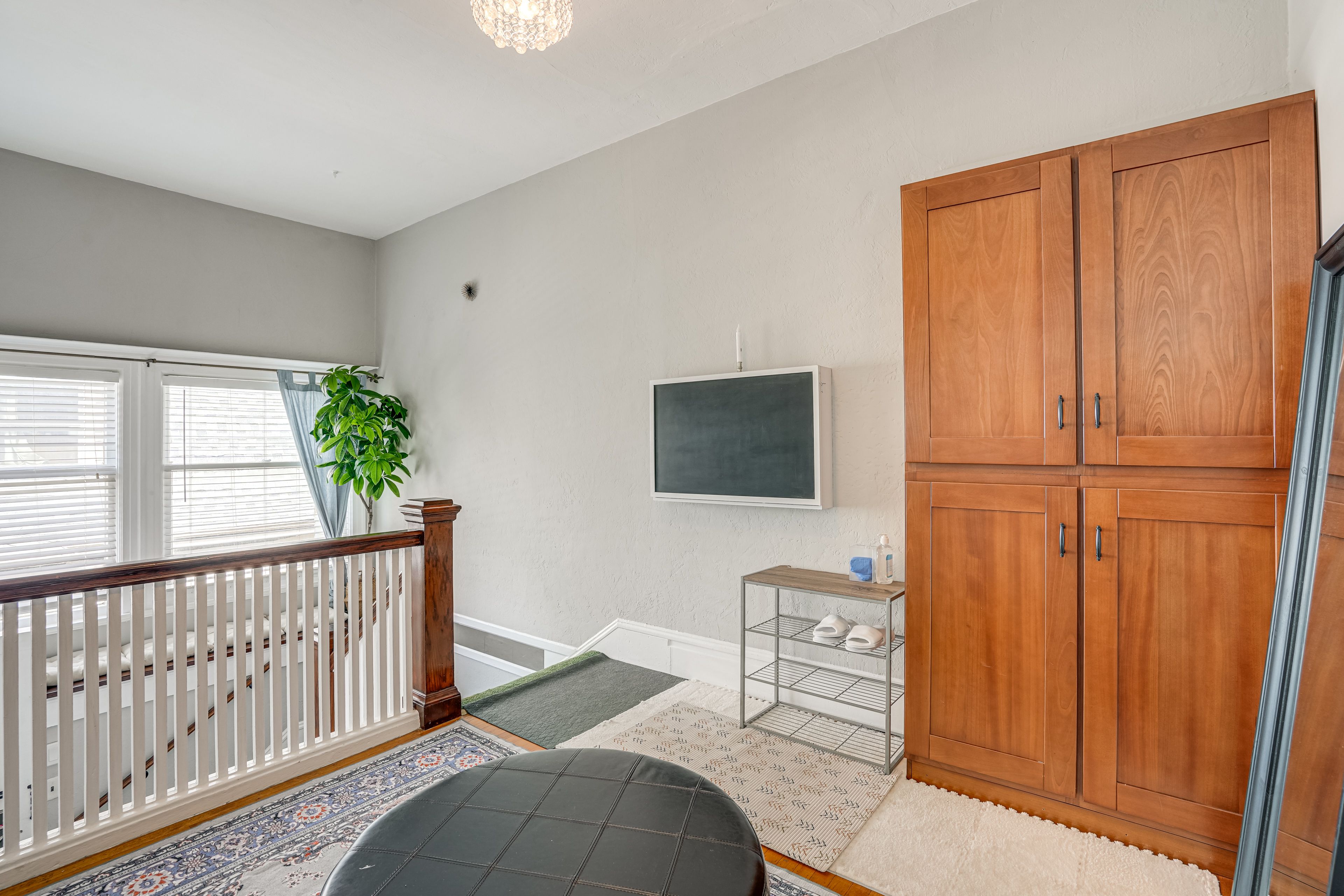 Landing | 2nd Floor