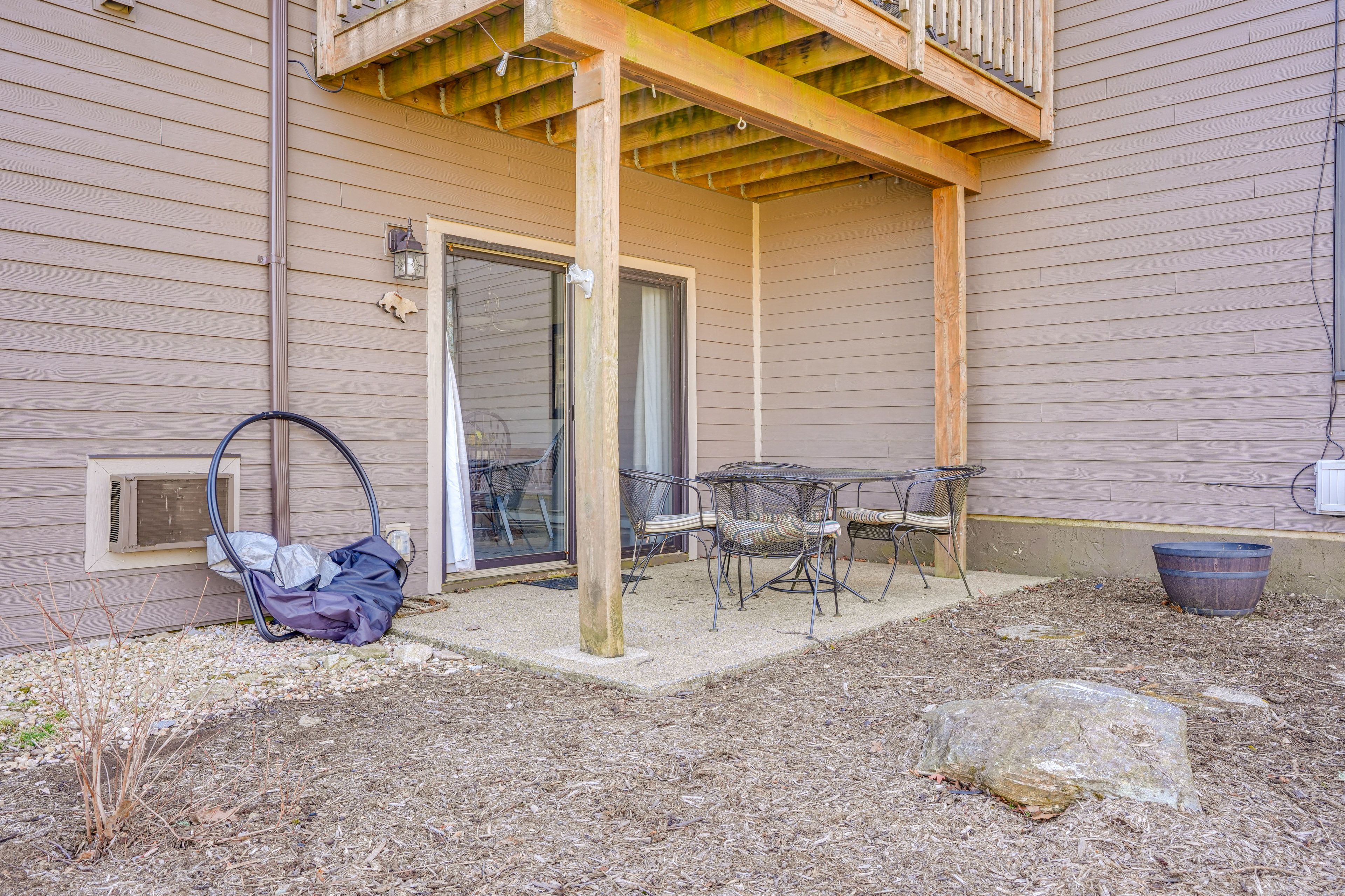 Covered Patio | Outdoor Dining
