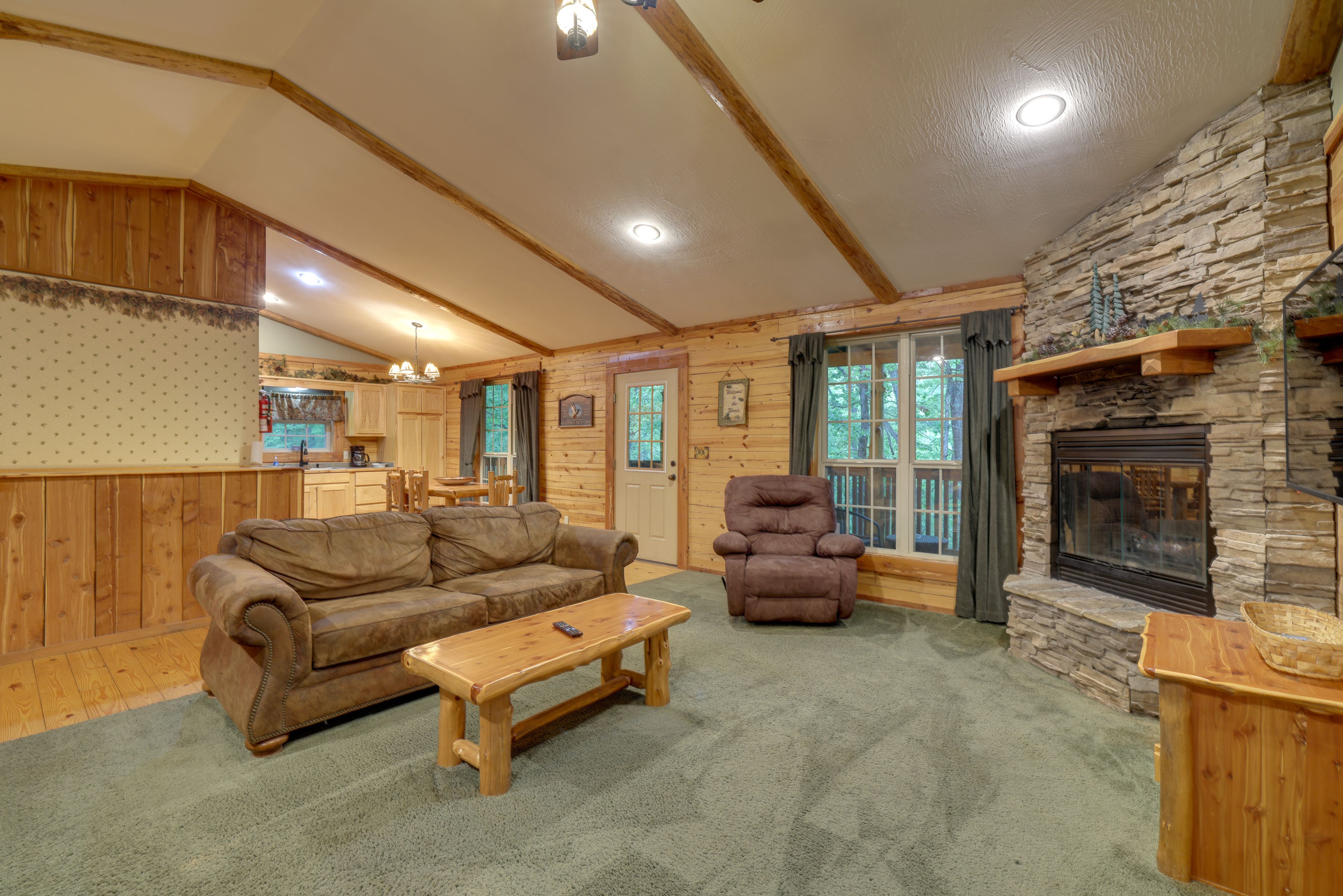 Eureka Springs Vacation Rental | 1BR | 2BA | 1,500 Sq Ft | Stairs Required