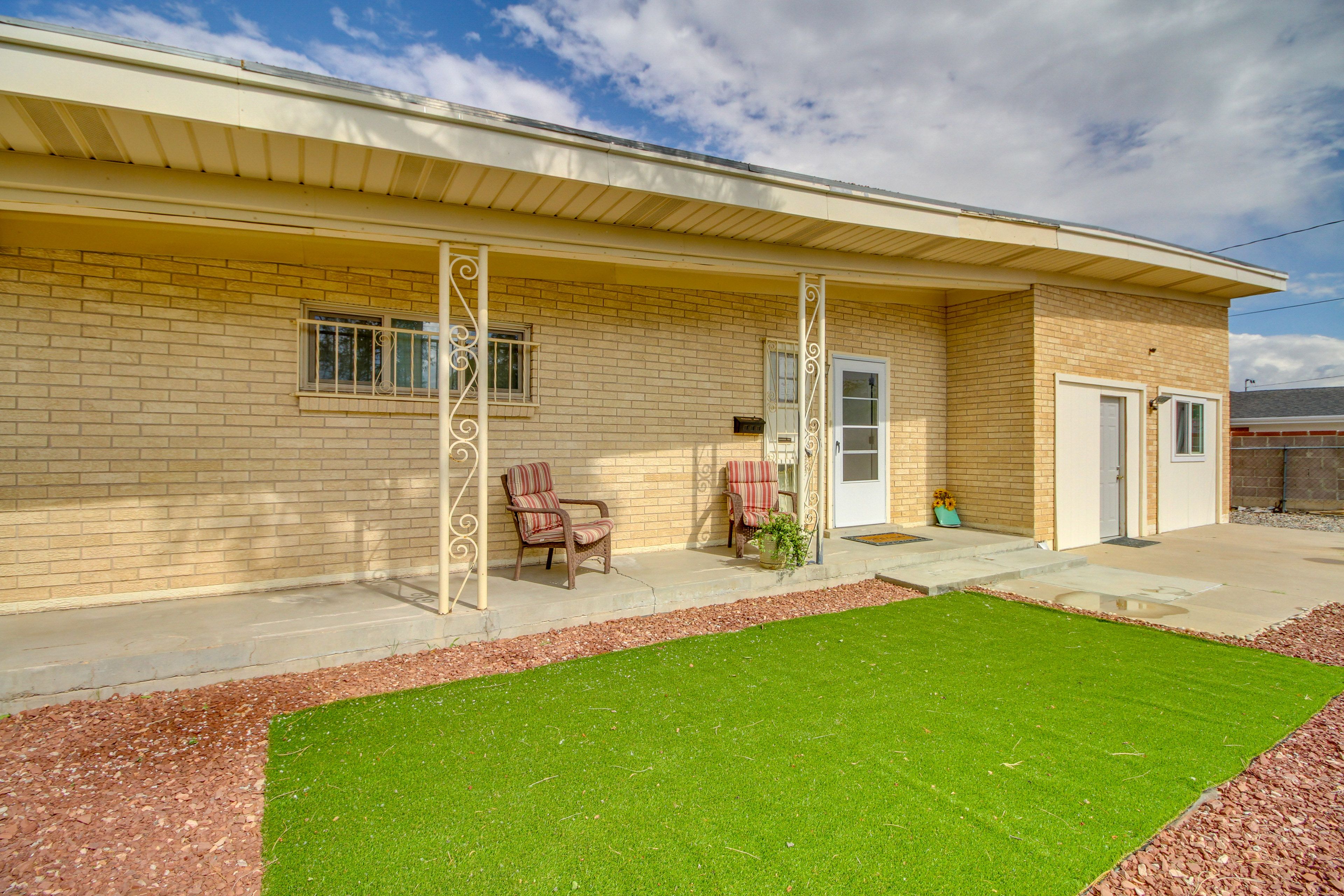 Exterior | Front Porch | Outdoor Seating