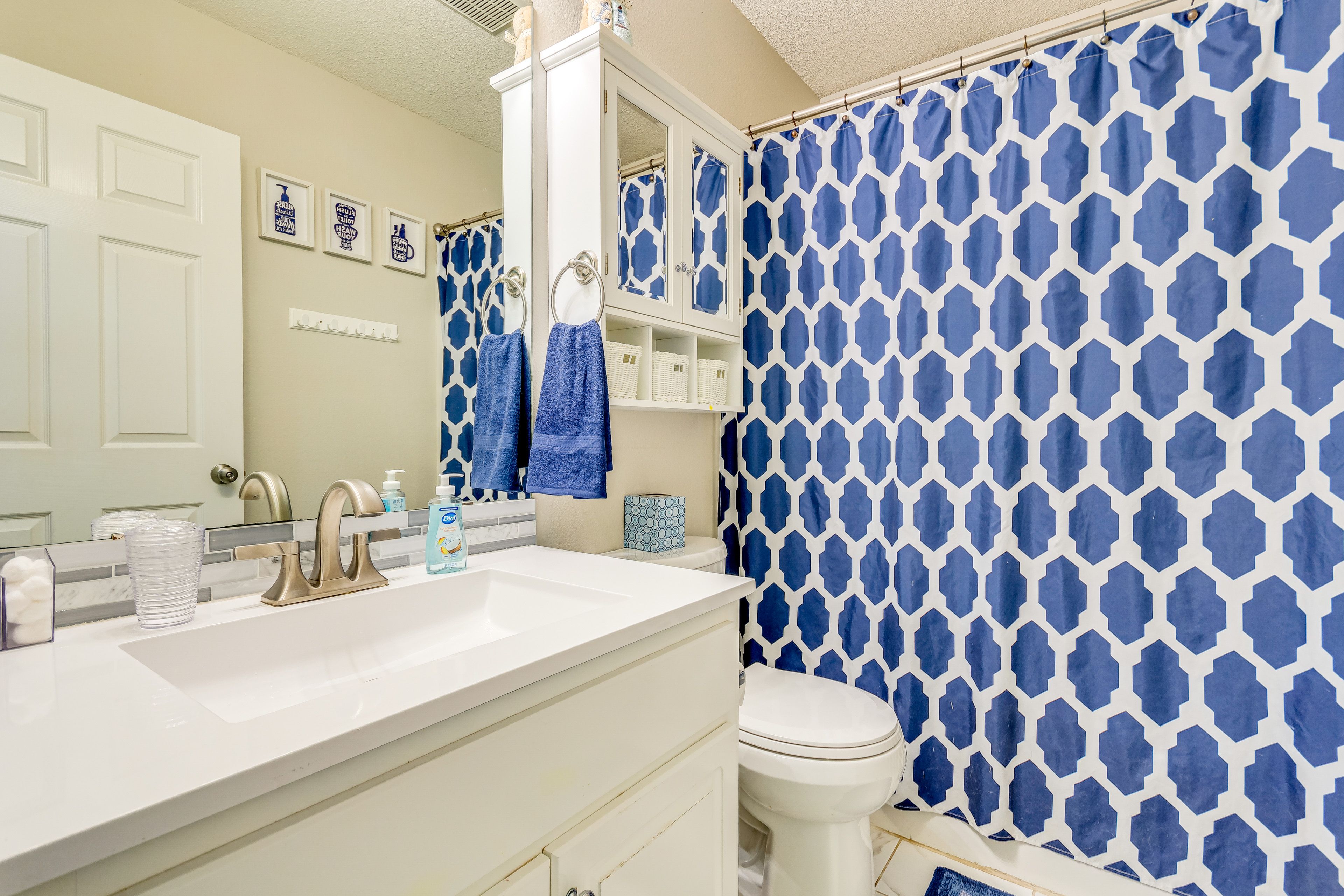 Full Bathroom
