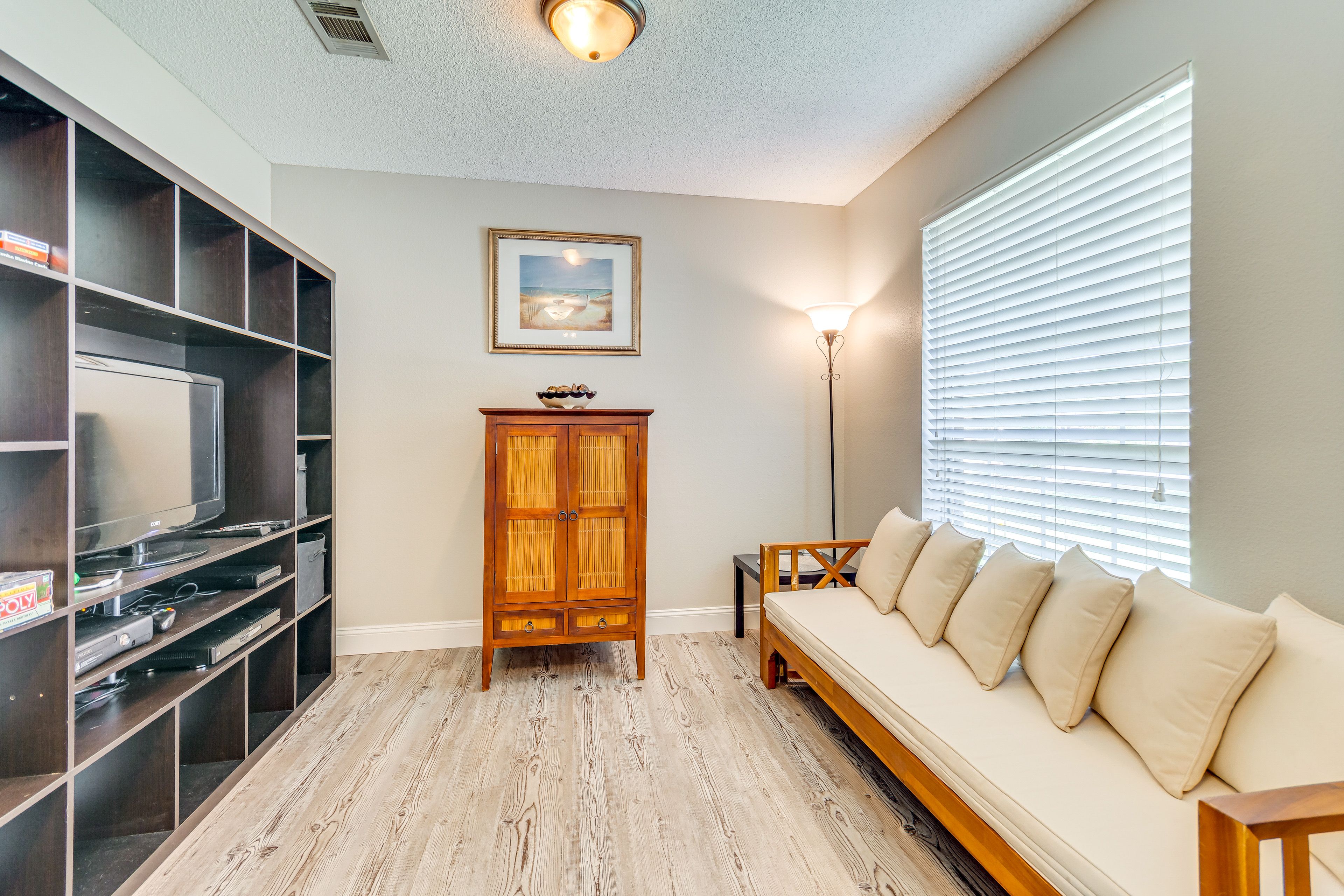 Front Room | DVD Player | Xbox