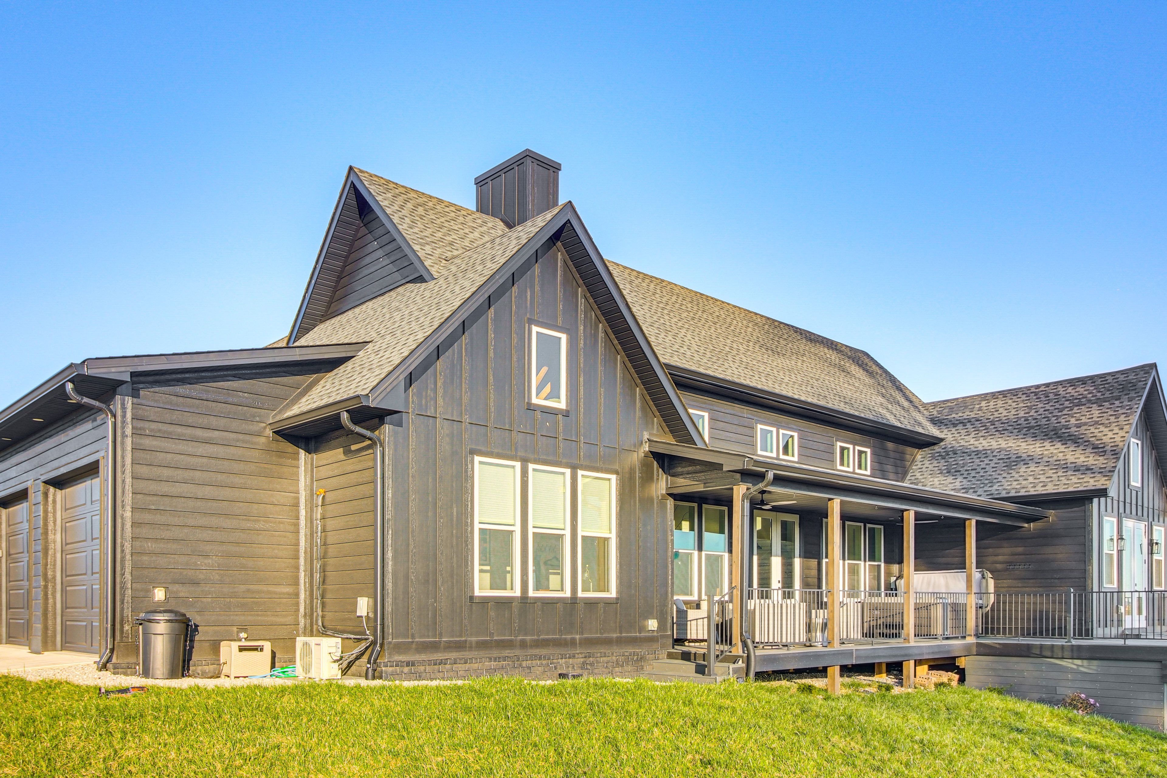 Exterior | 1 Mi to Dale Hollow Lake