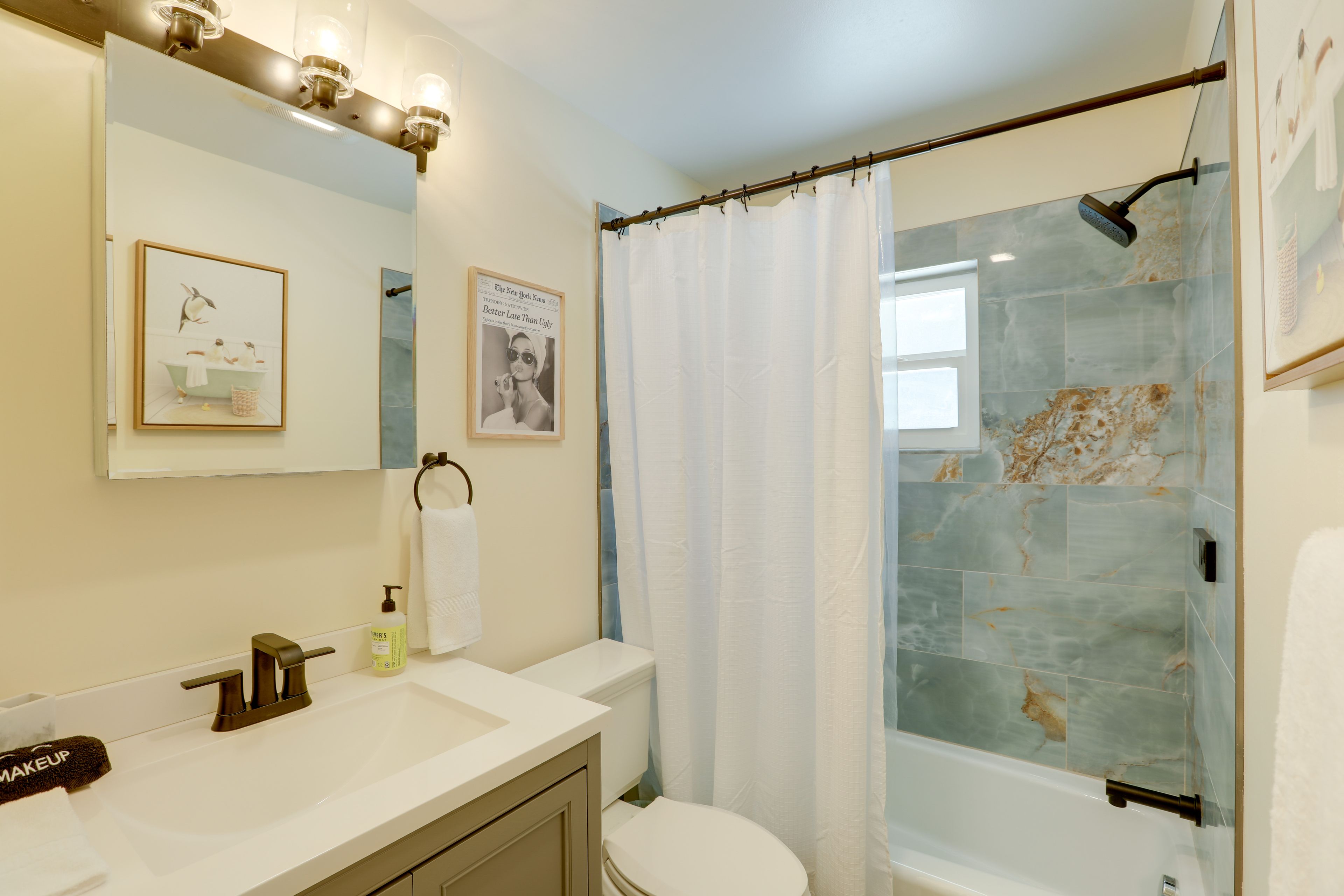 Full Bathroom | Hair Dryer