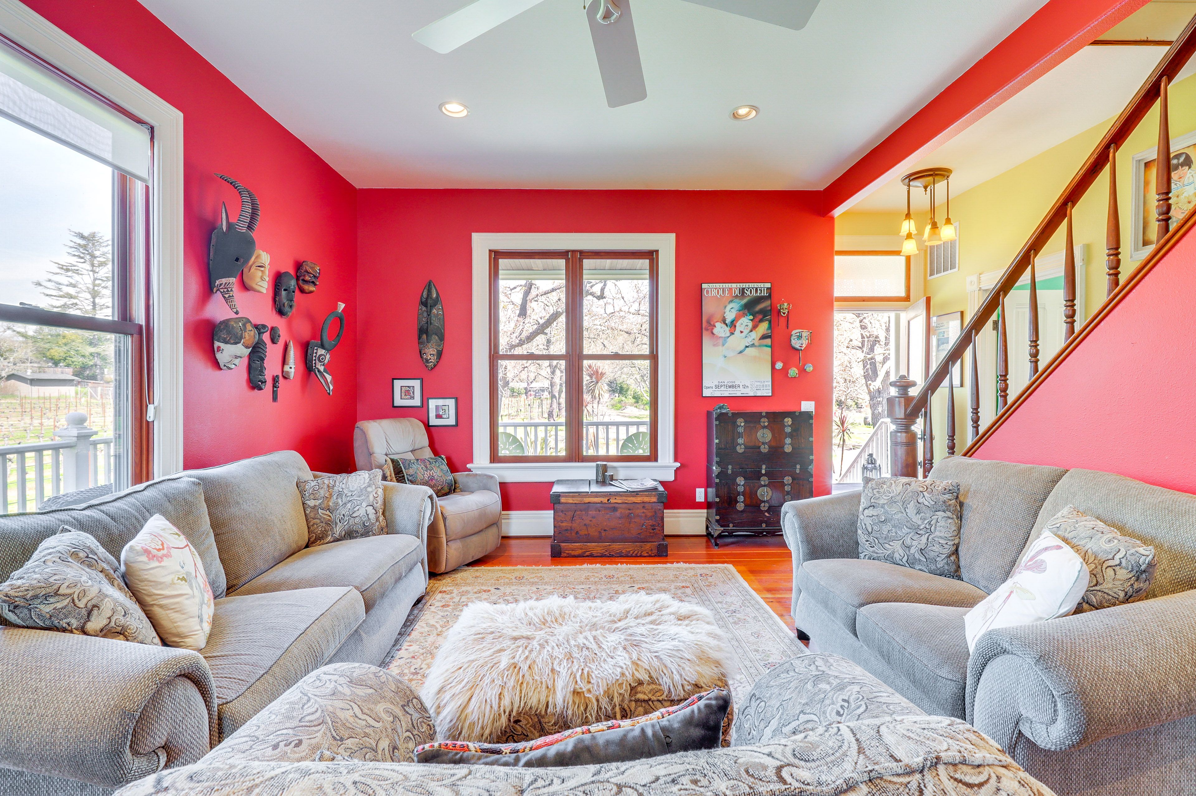 Living Room | 1st Floor | Central A/C & Heating | Free WiFi | Smart TV