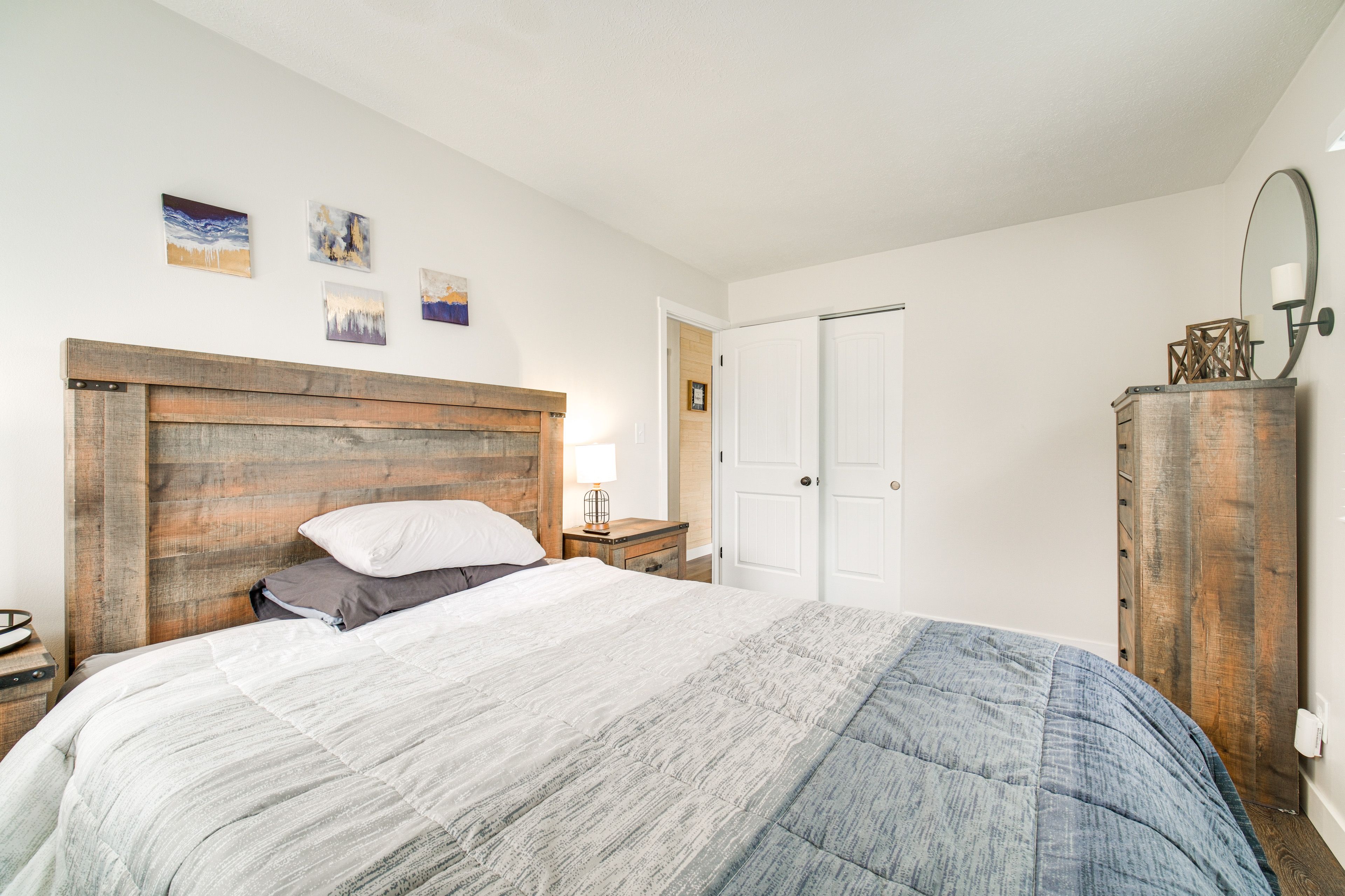 Bedroom 1 | Queen Bed | Linens Provided