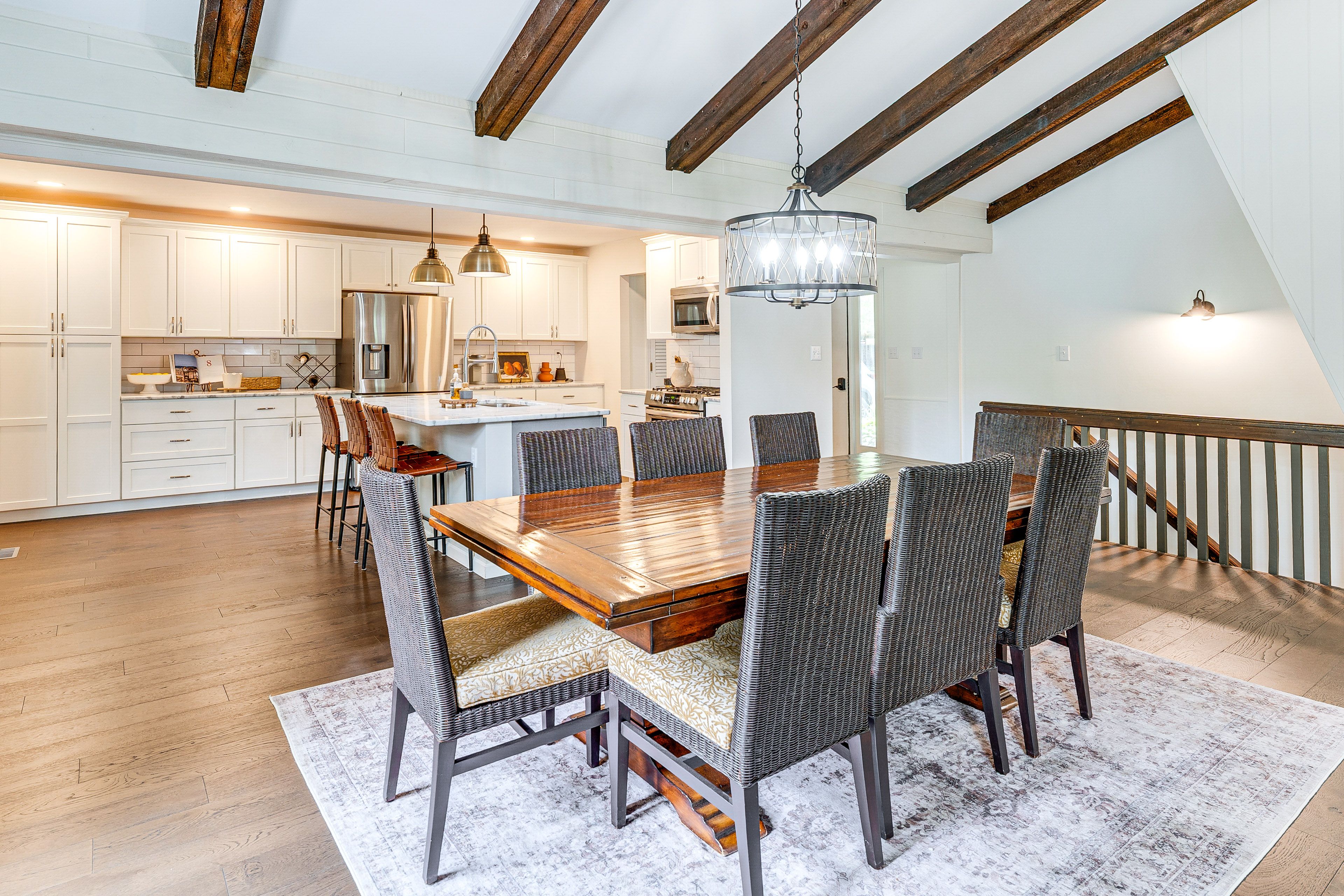 Dining Area | Dishware/Flatware Provided | Main Floor