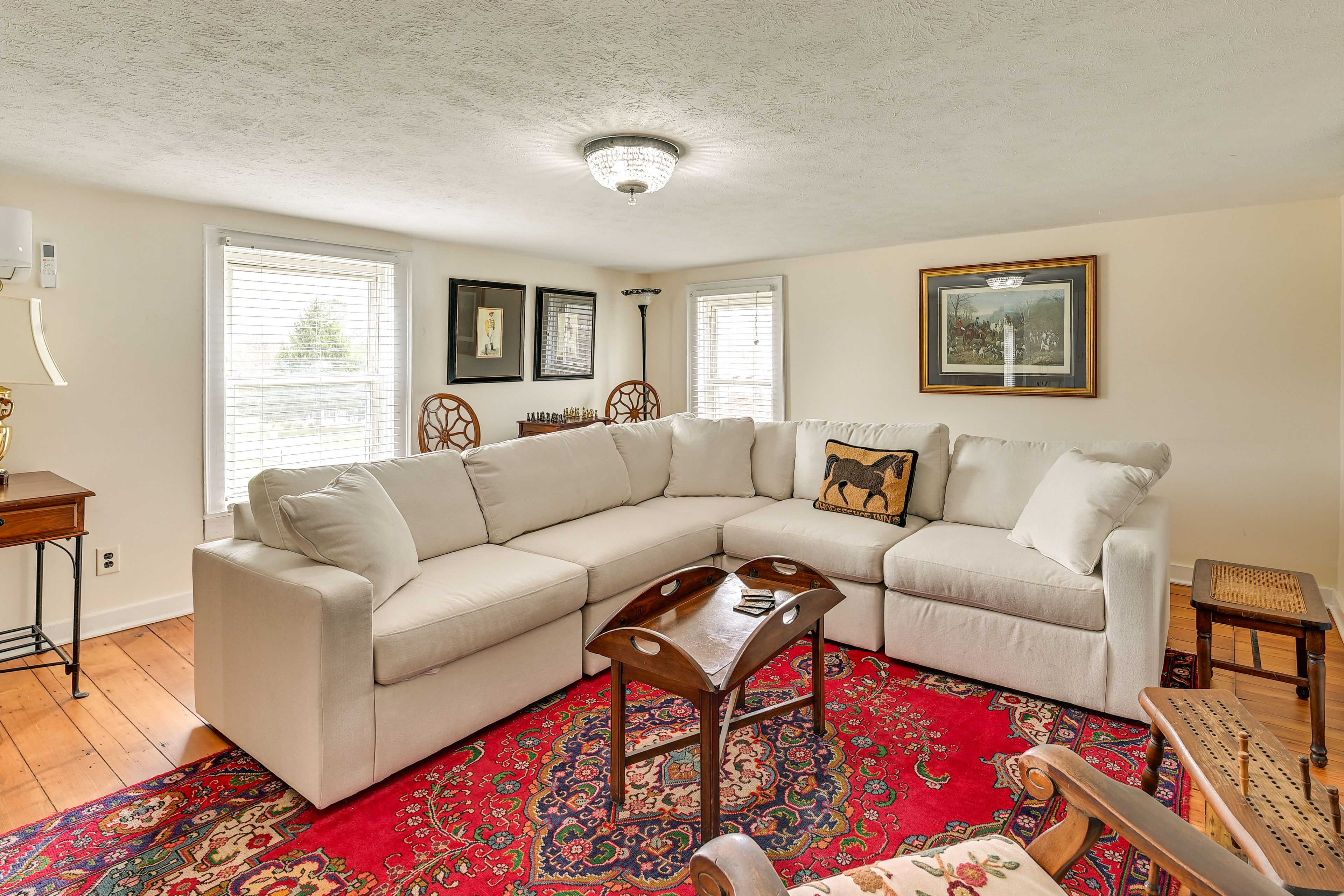 Living Room | Free WiFi | 2nd Floor
