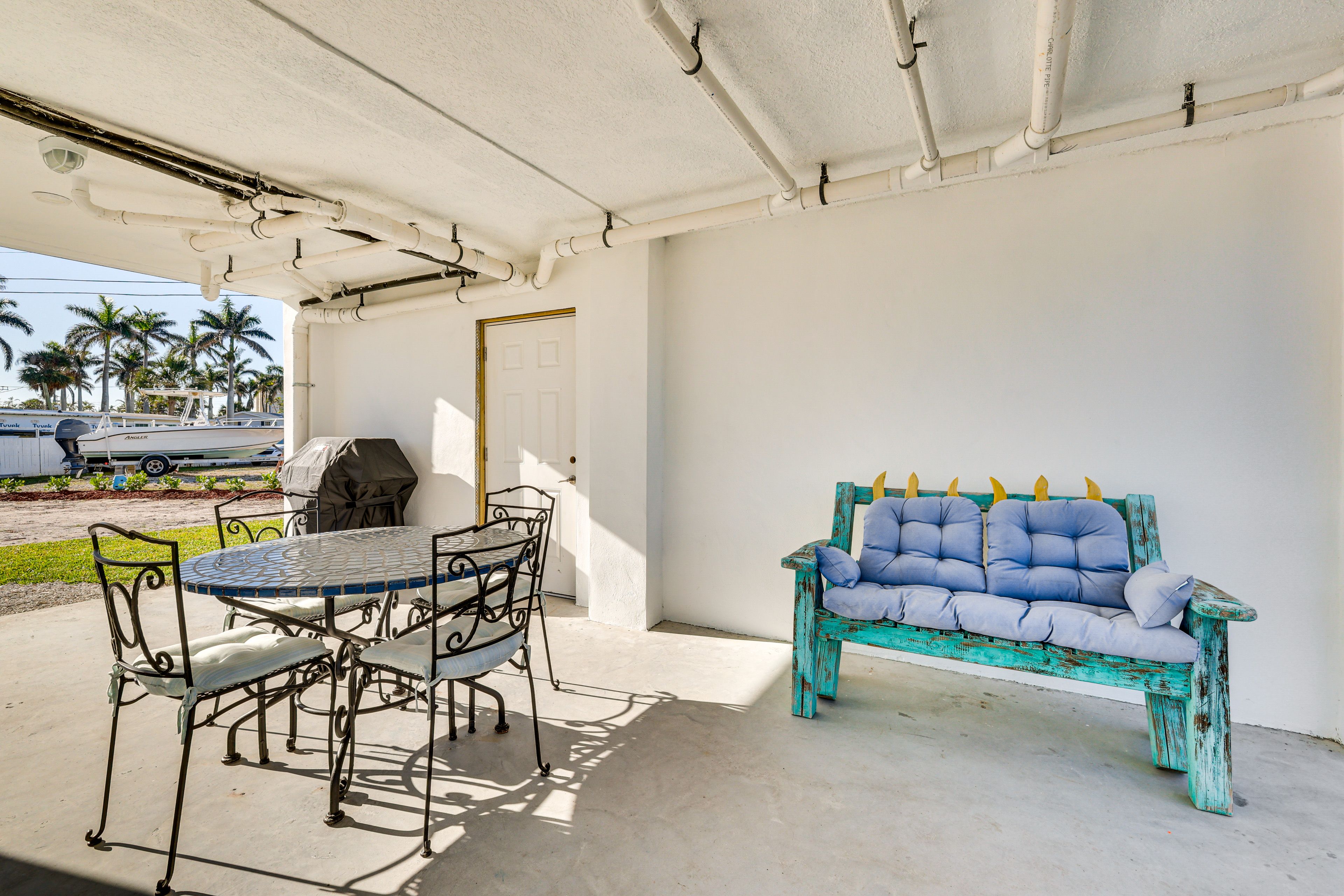 Covered Patio | Dining Area | Gas Grill