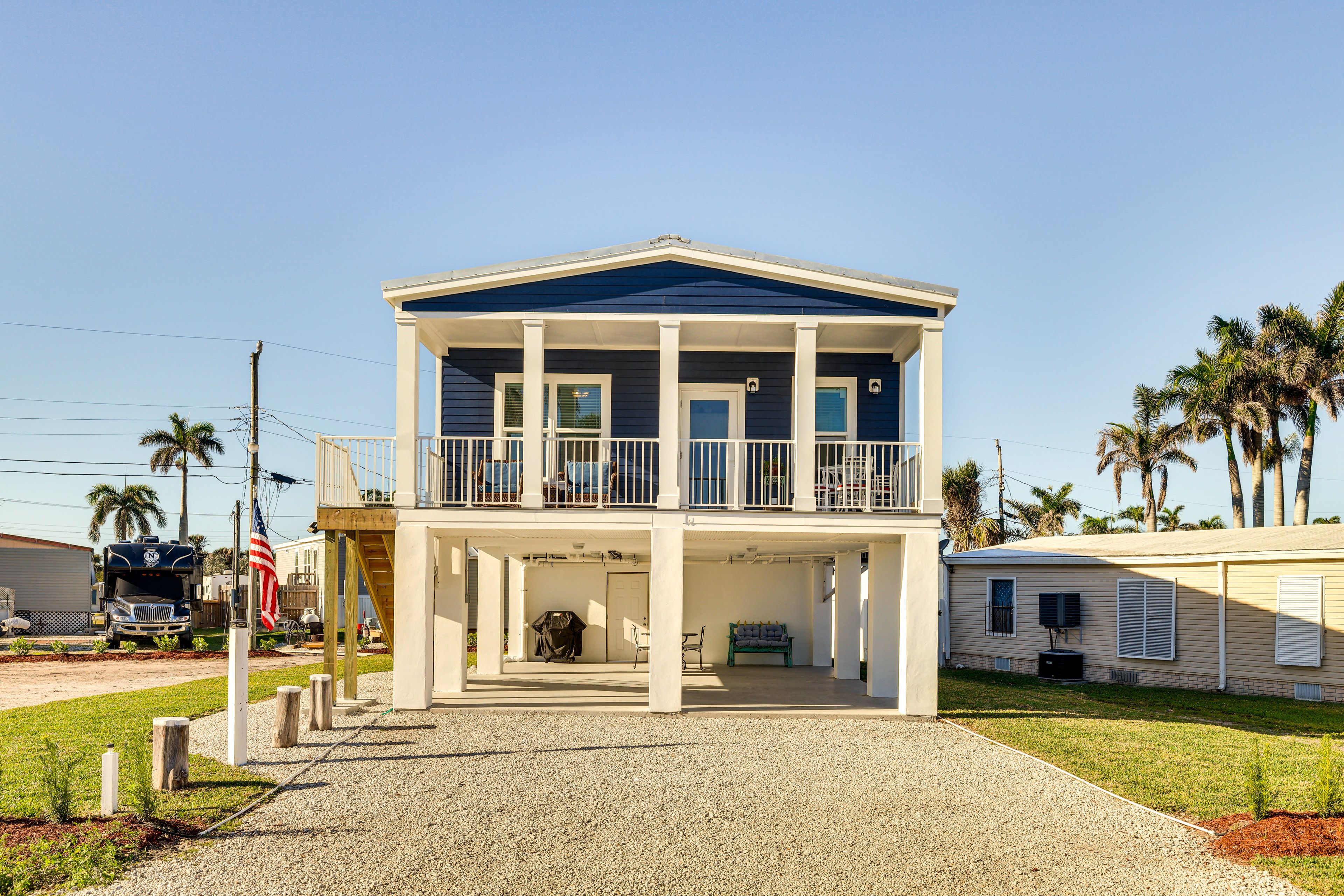 Fort Myers Vacation Rental | 2BR | 2BA | Stairs Required | 915 Sq Ft