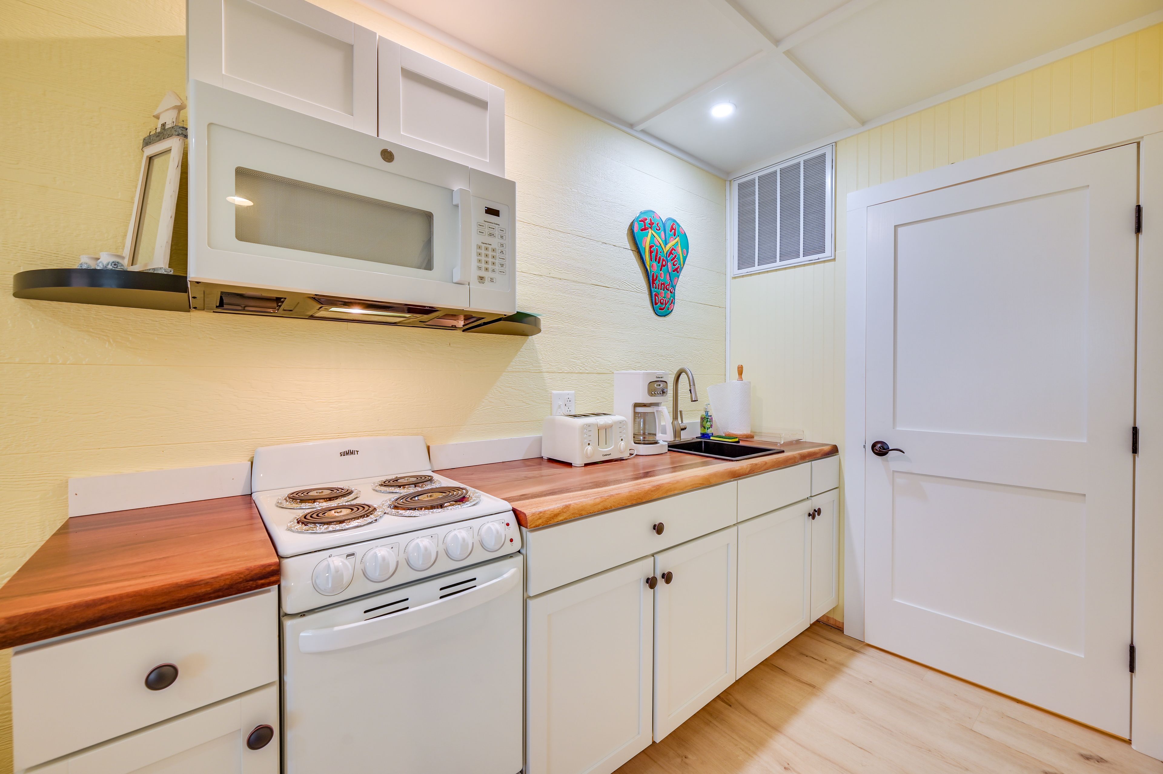 Kitchen | Refrigerator