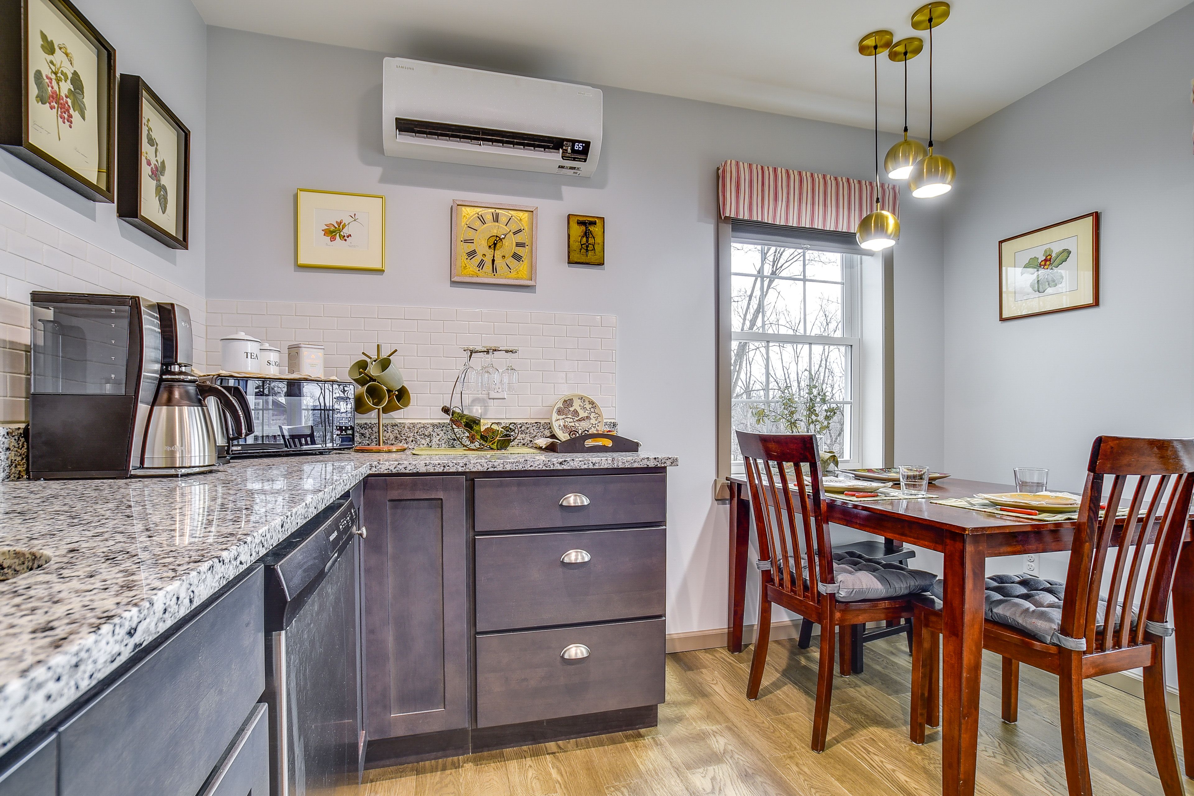 Dining Table | Dishware/Flatware Provided | 1st Floor