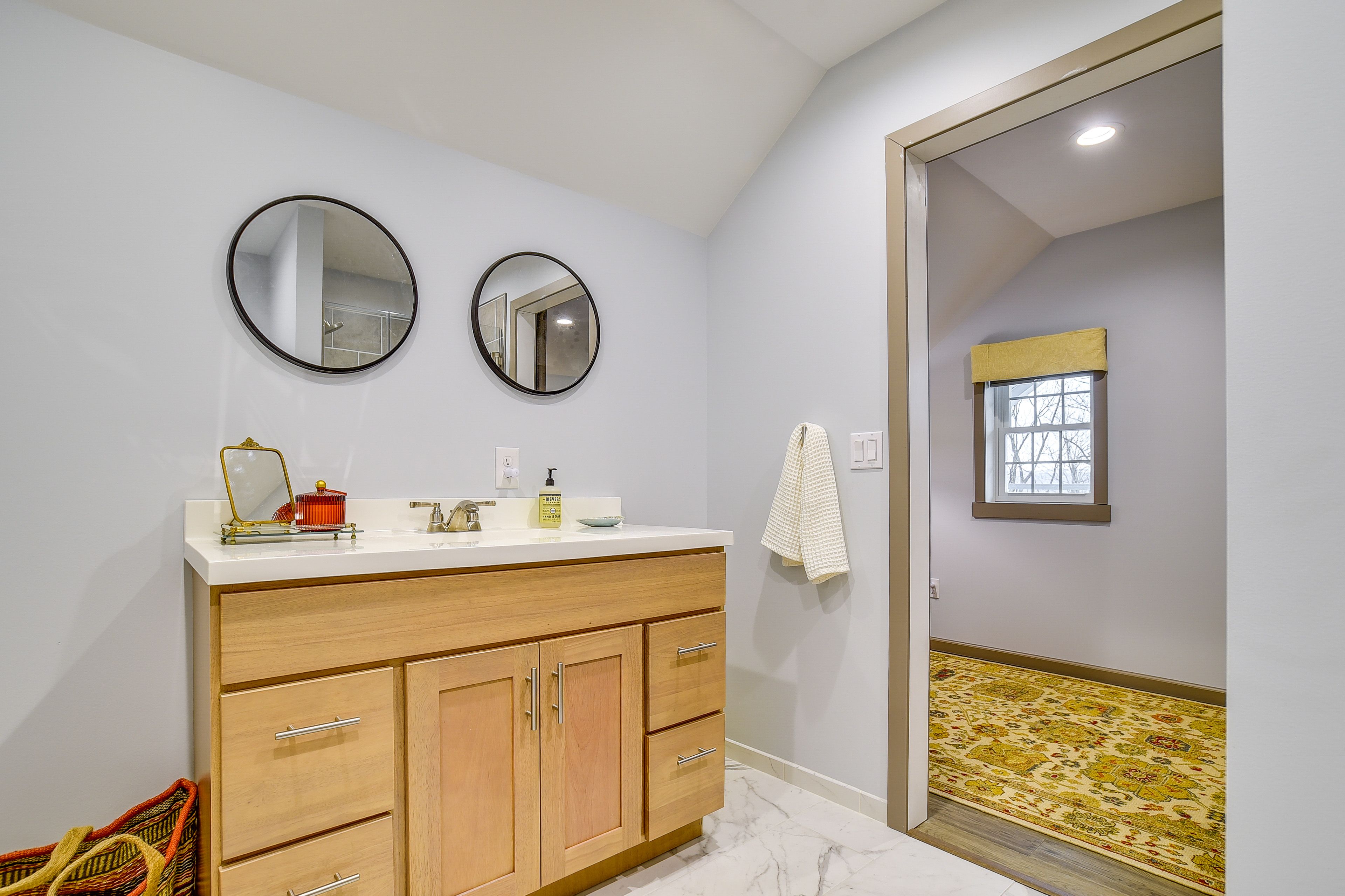Bathroom | Shower | Towels Provided | 2nd Floor