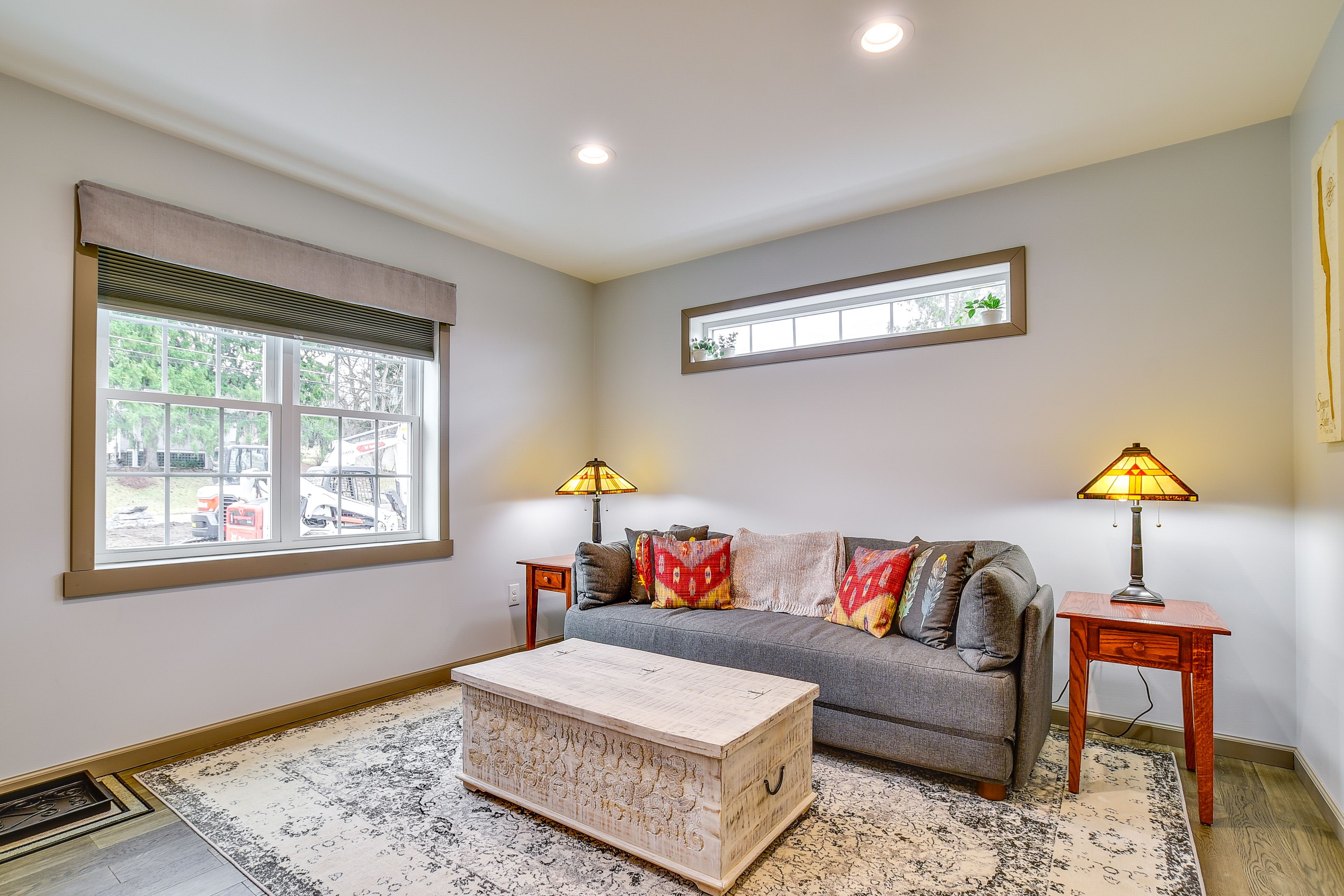 Living Room | Queen Sleeper Sofa | Smart TV | 1st Floor