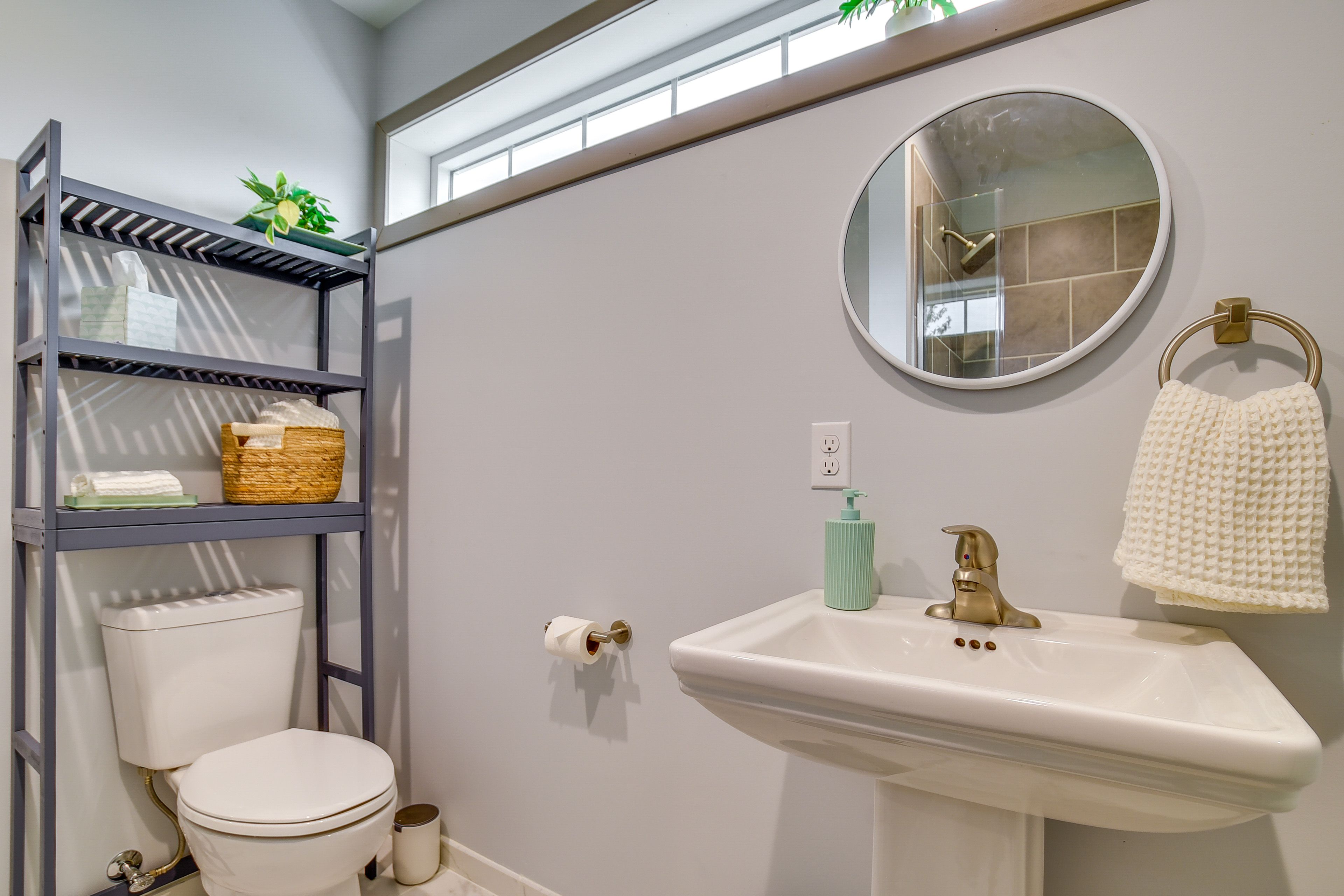 Bathroom | Shower | 1st Floor