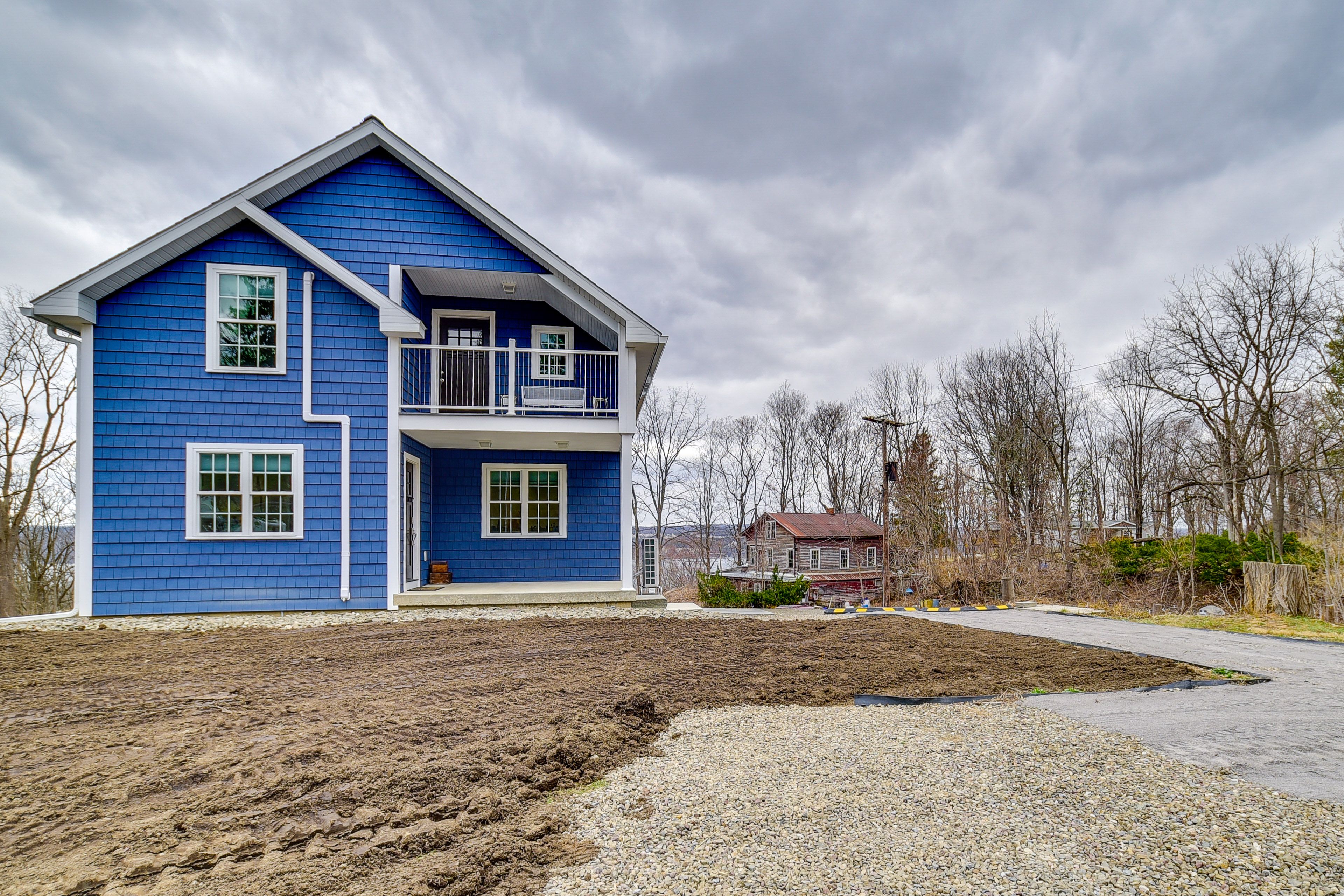 Parking | Driveway (2 Vehicles)