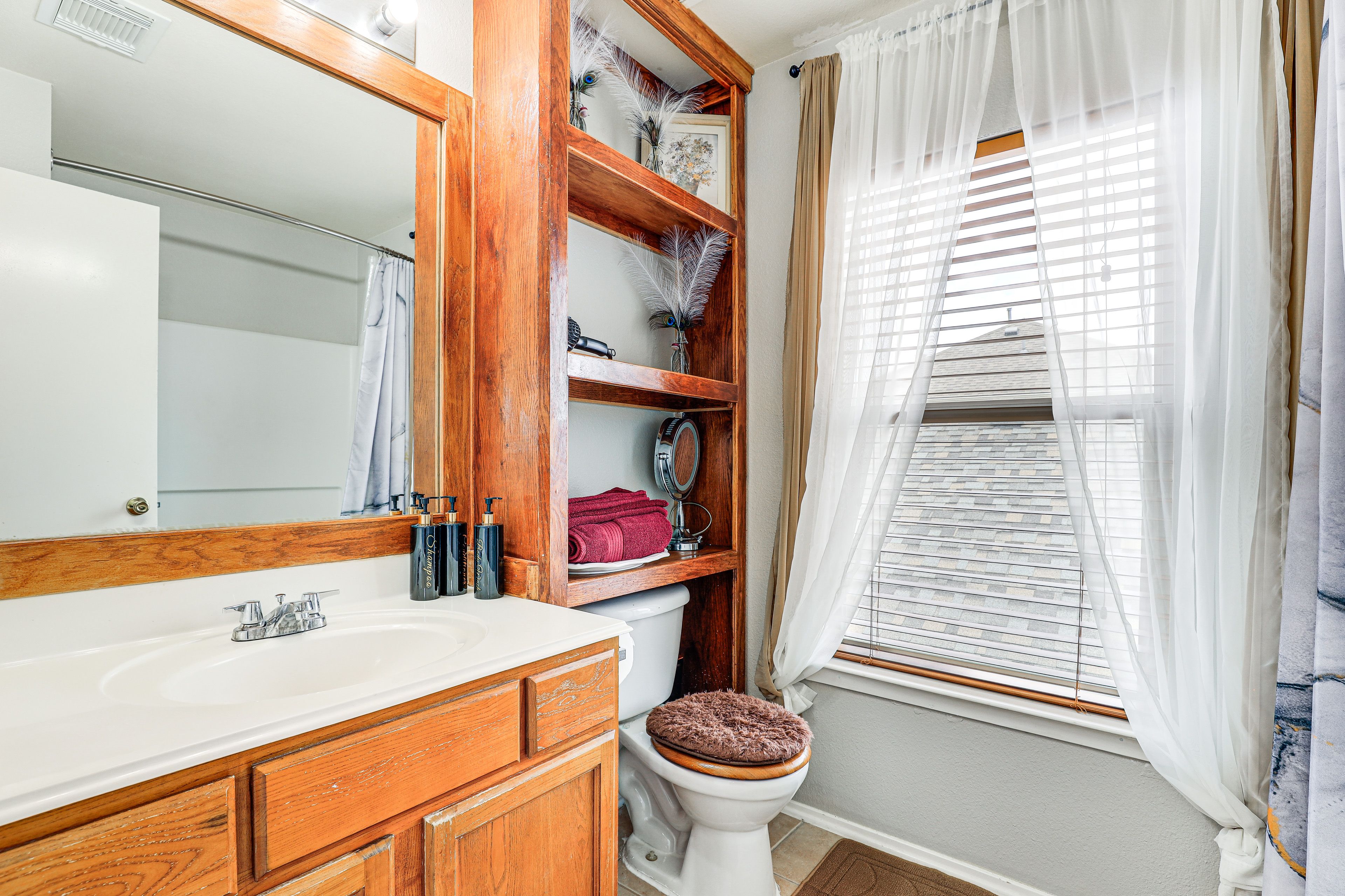 En-Suite Bathroom | 2nd Floor