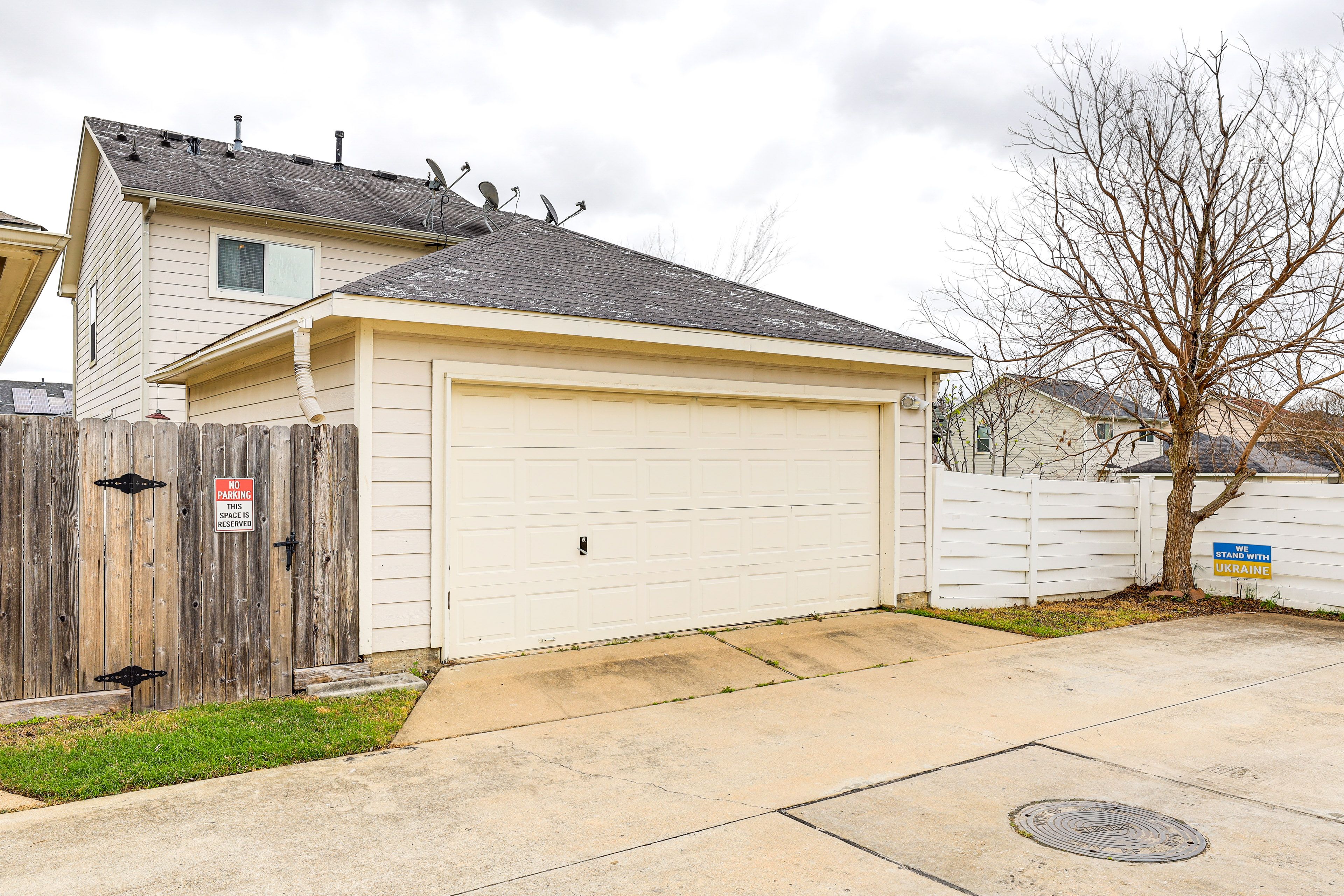 Parking | Street Parking | Garage & Driveway Not Available