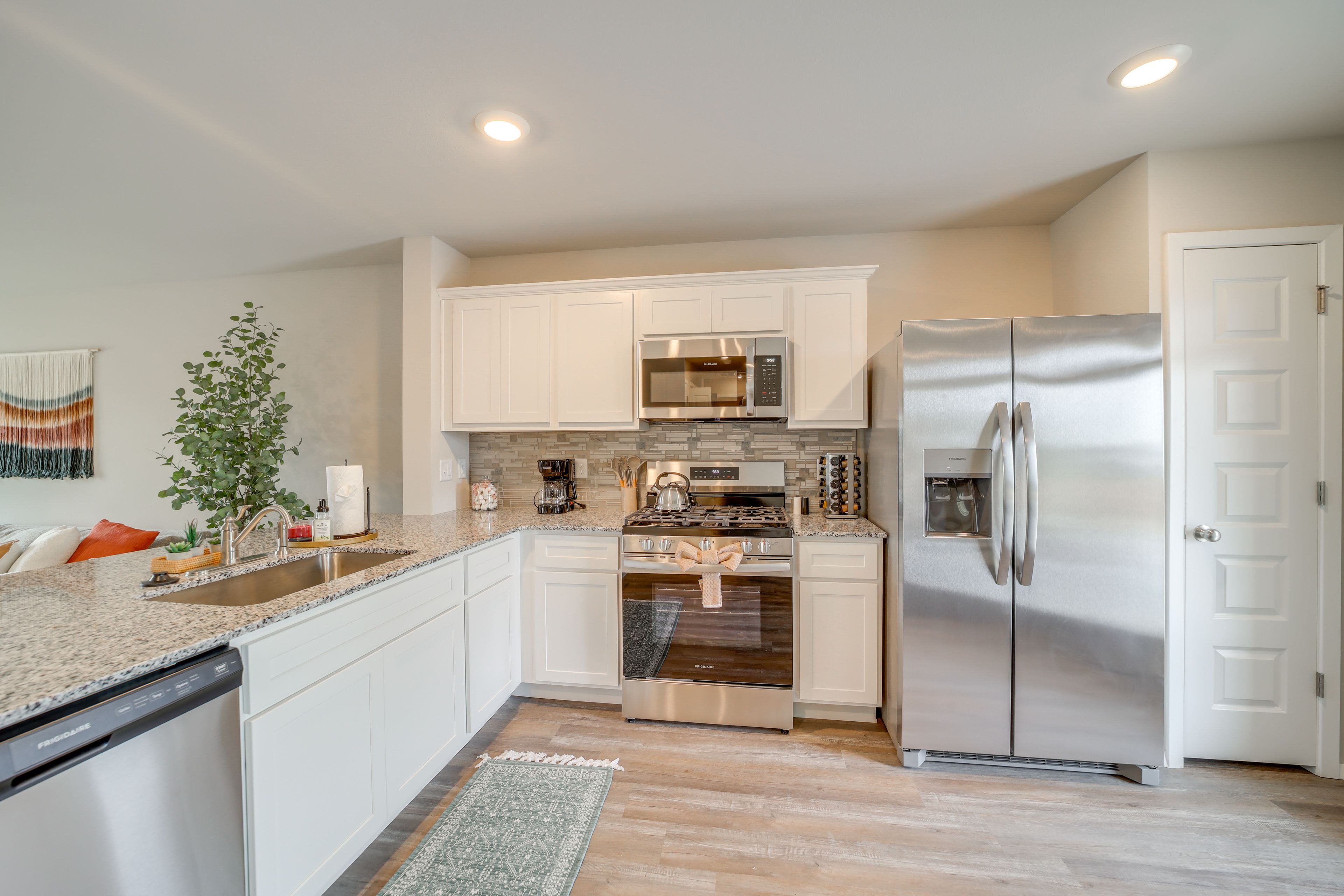 Kitchen | Trash Bags/Paper Towels