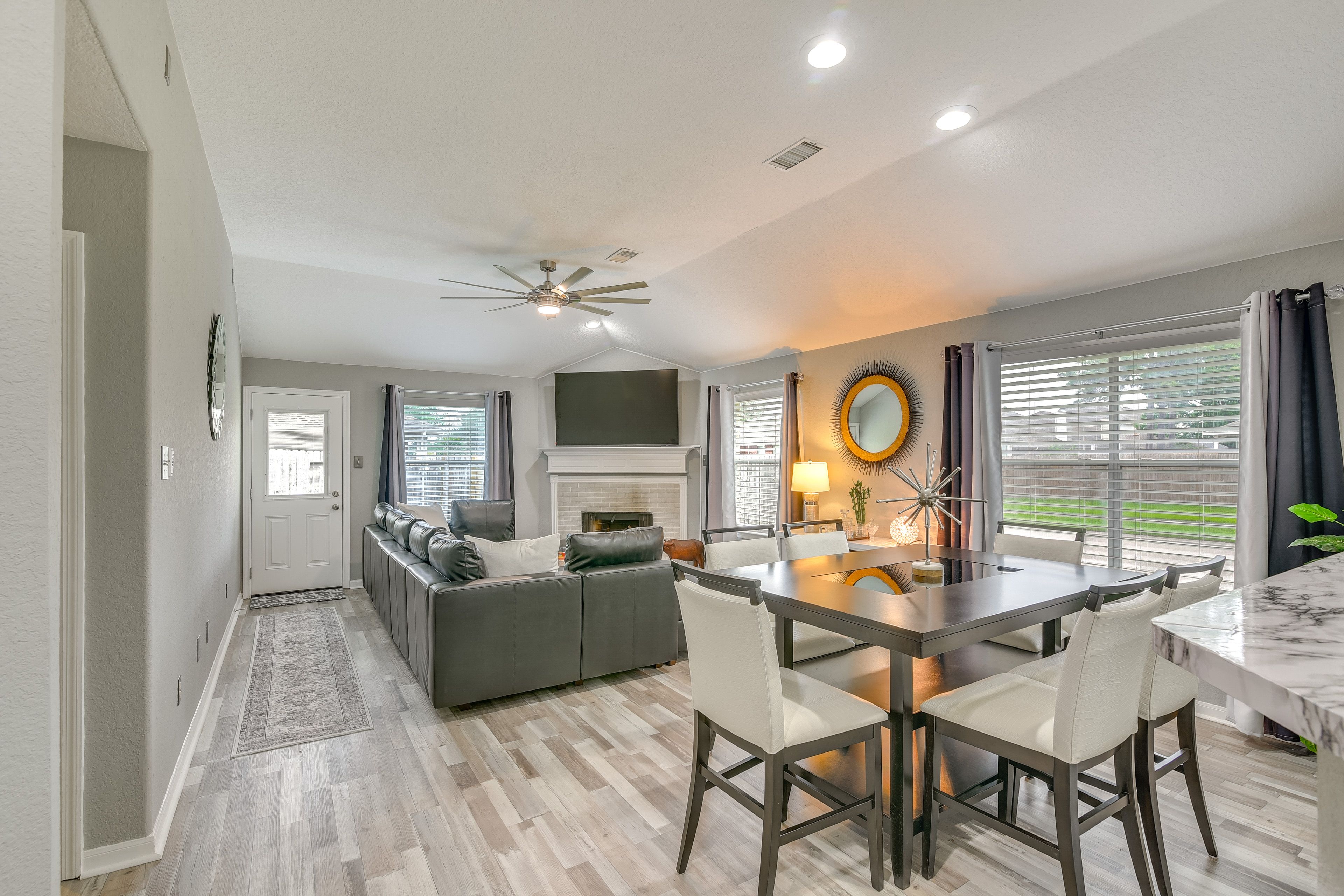 Houston Vacation Rental | 3BR | 2BA | 1,715 Sq Ft | 1 Step to Enter