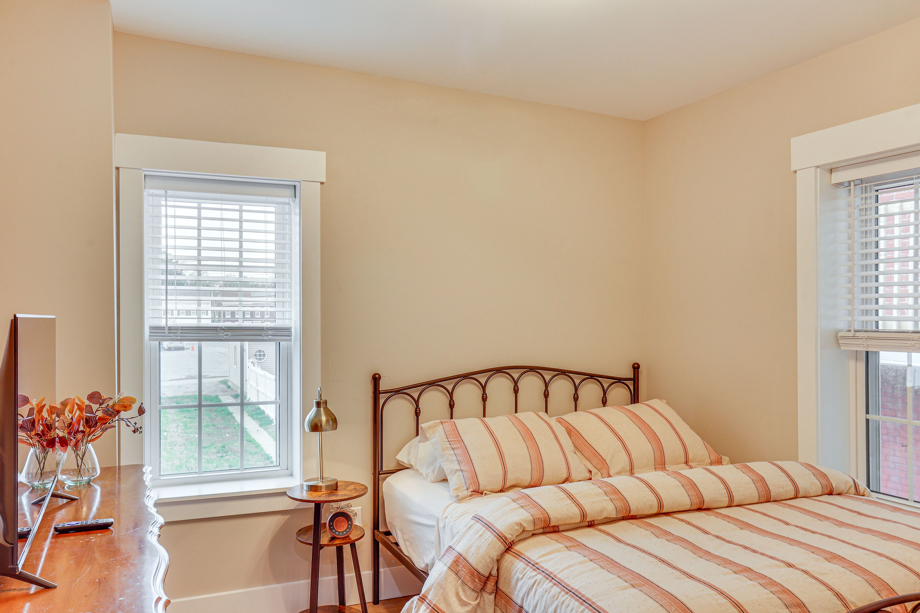 Bedroom 2 | Queen Bed | 2nd Floor