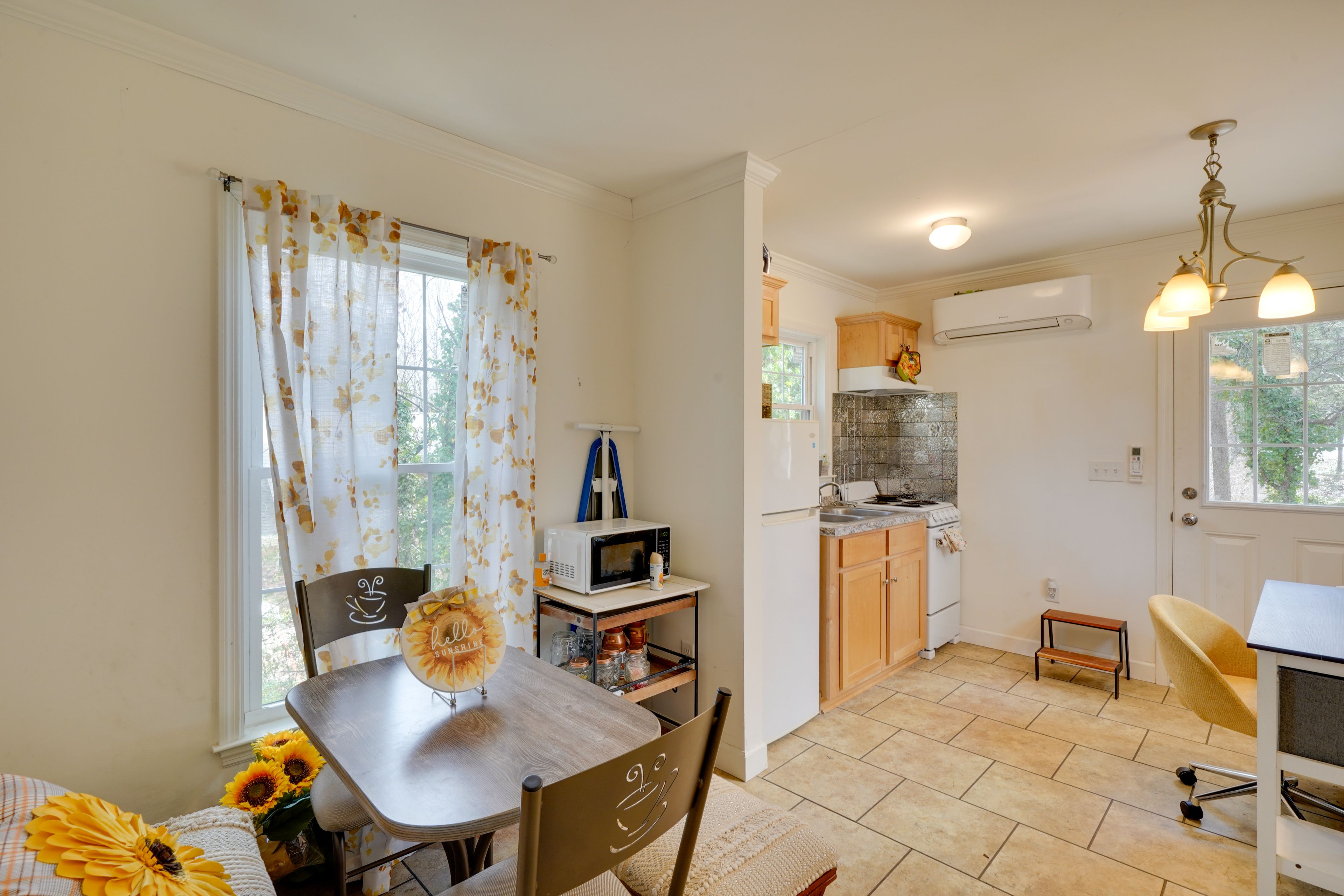 Kitchen | Drip Coffee Maker | Trash Bags & Paper Towels