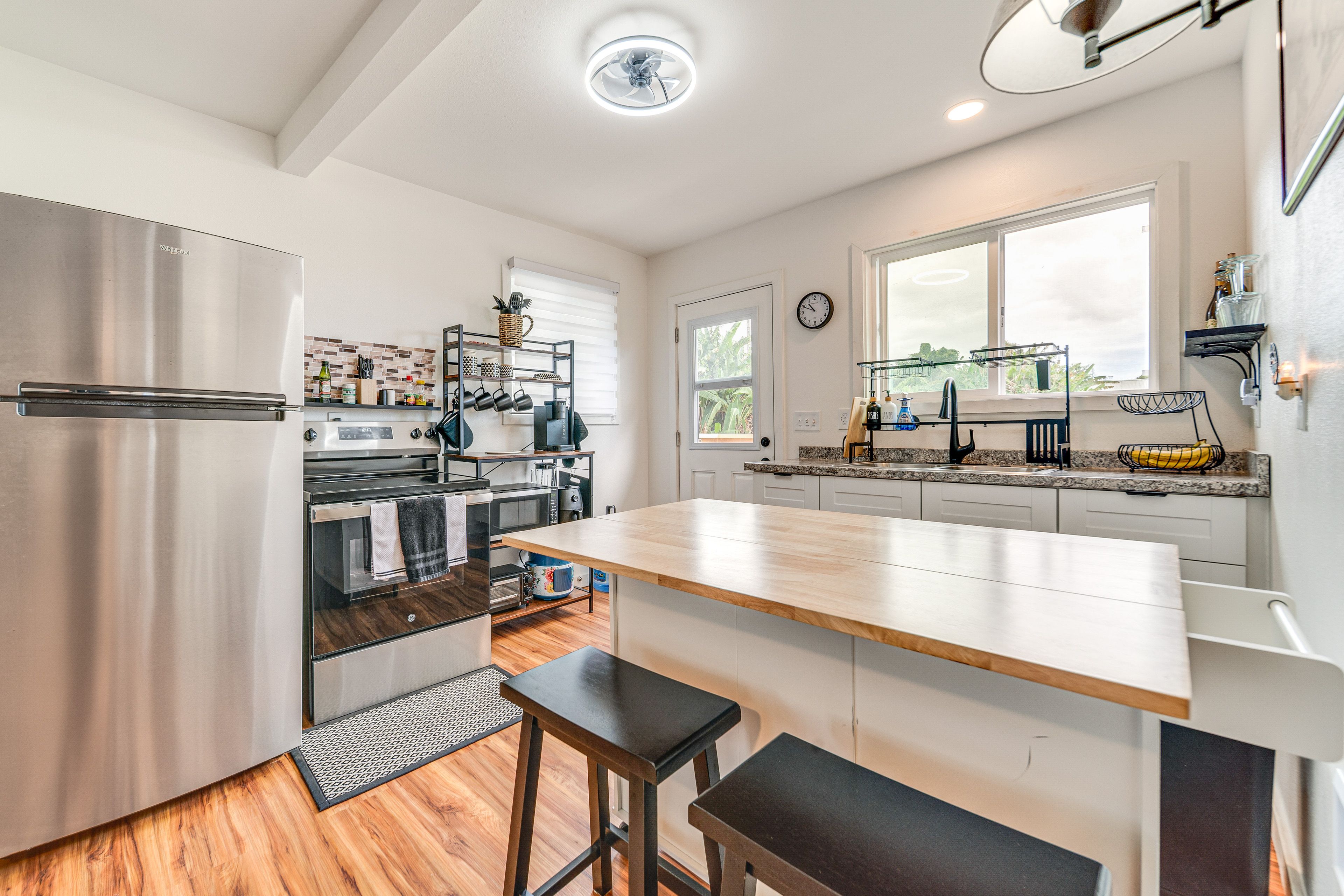Kitchen | Keurig Coffee Maker | Free WiFi