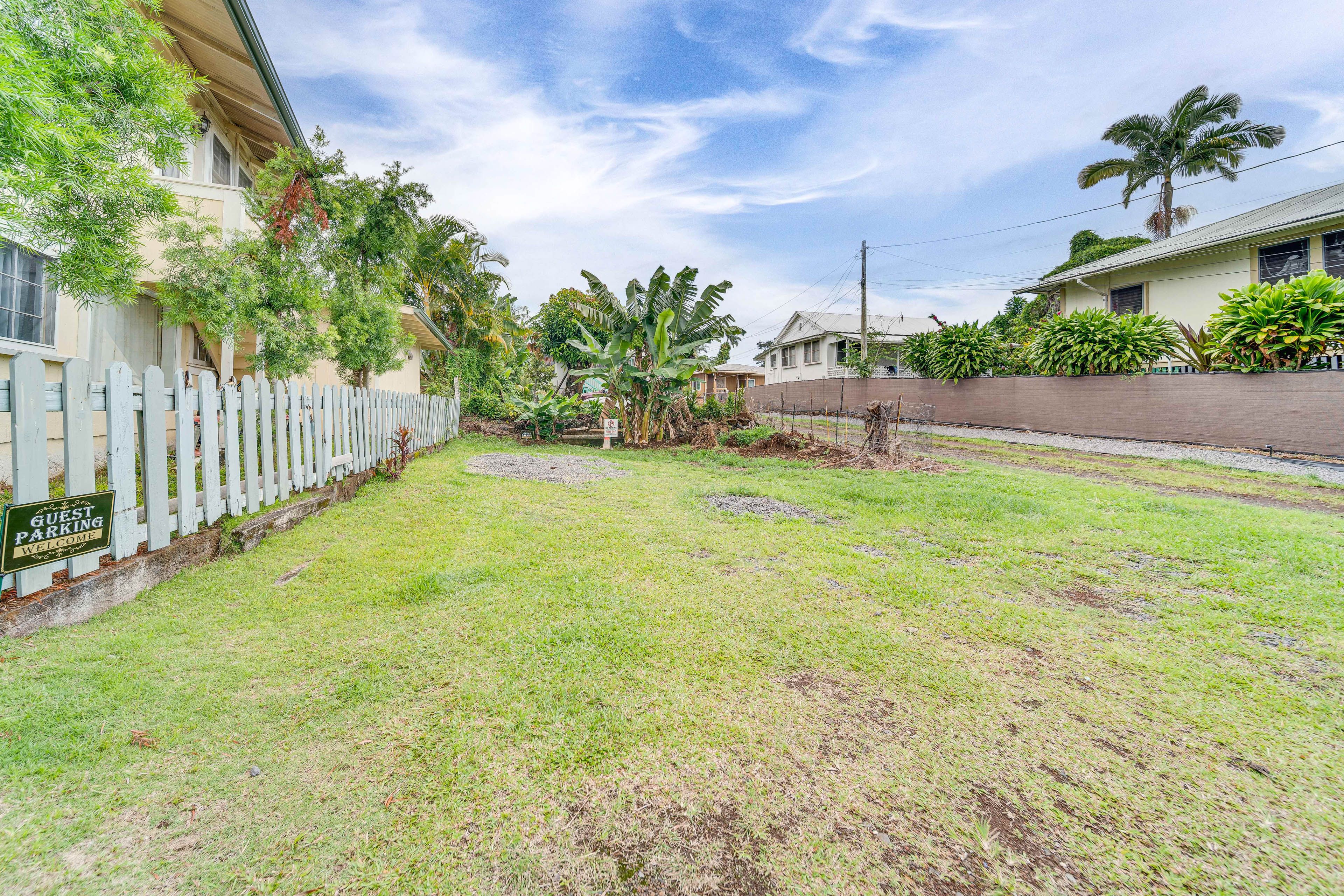 Parking | Vacant Lot Next Door (1 Vehicle)