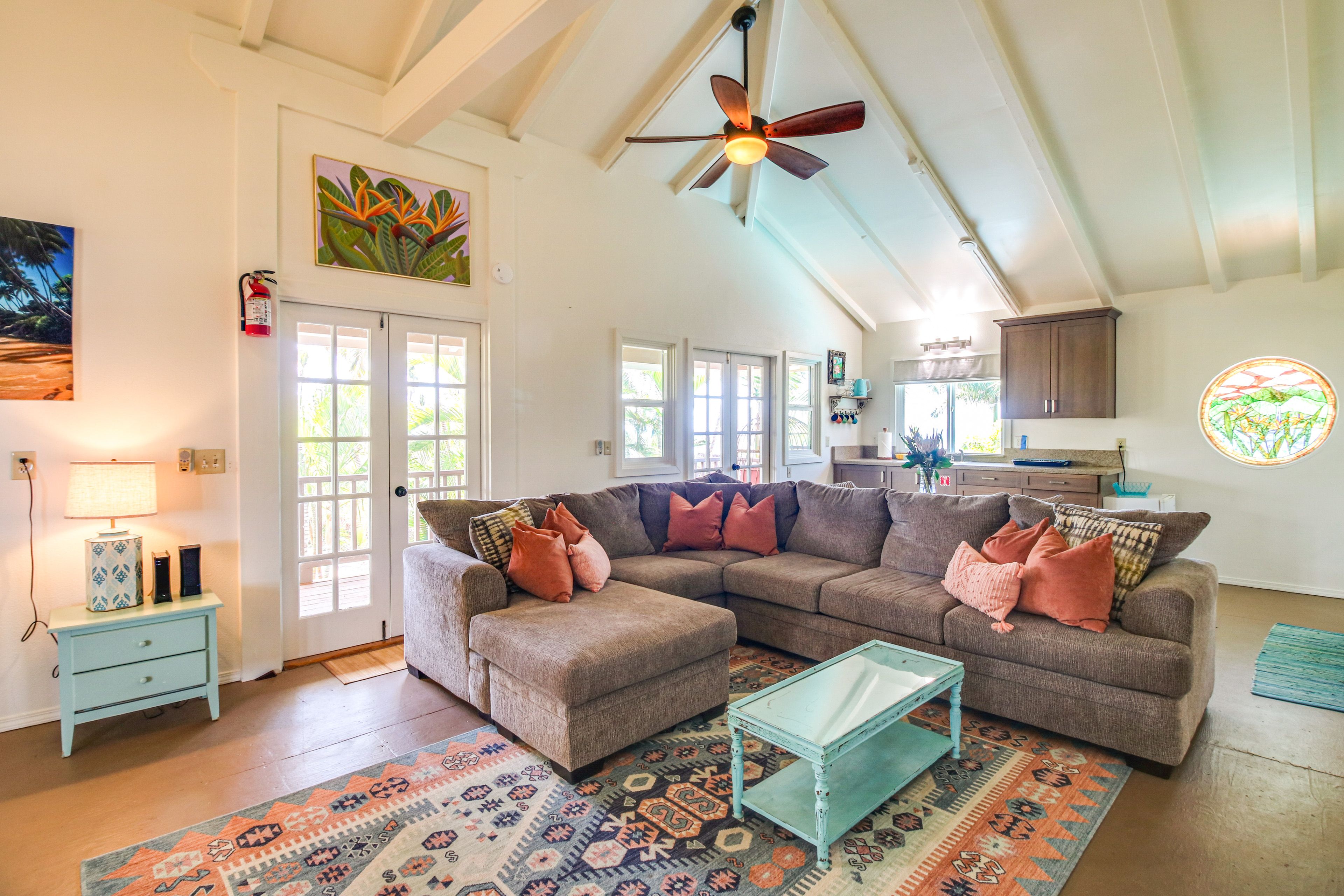 Living Area | Smart TV | 2nd Floor