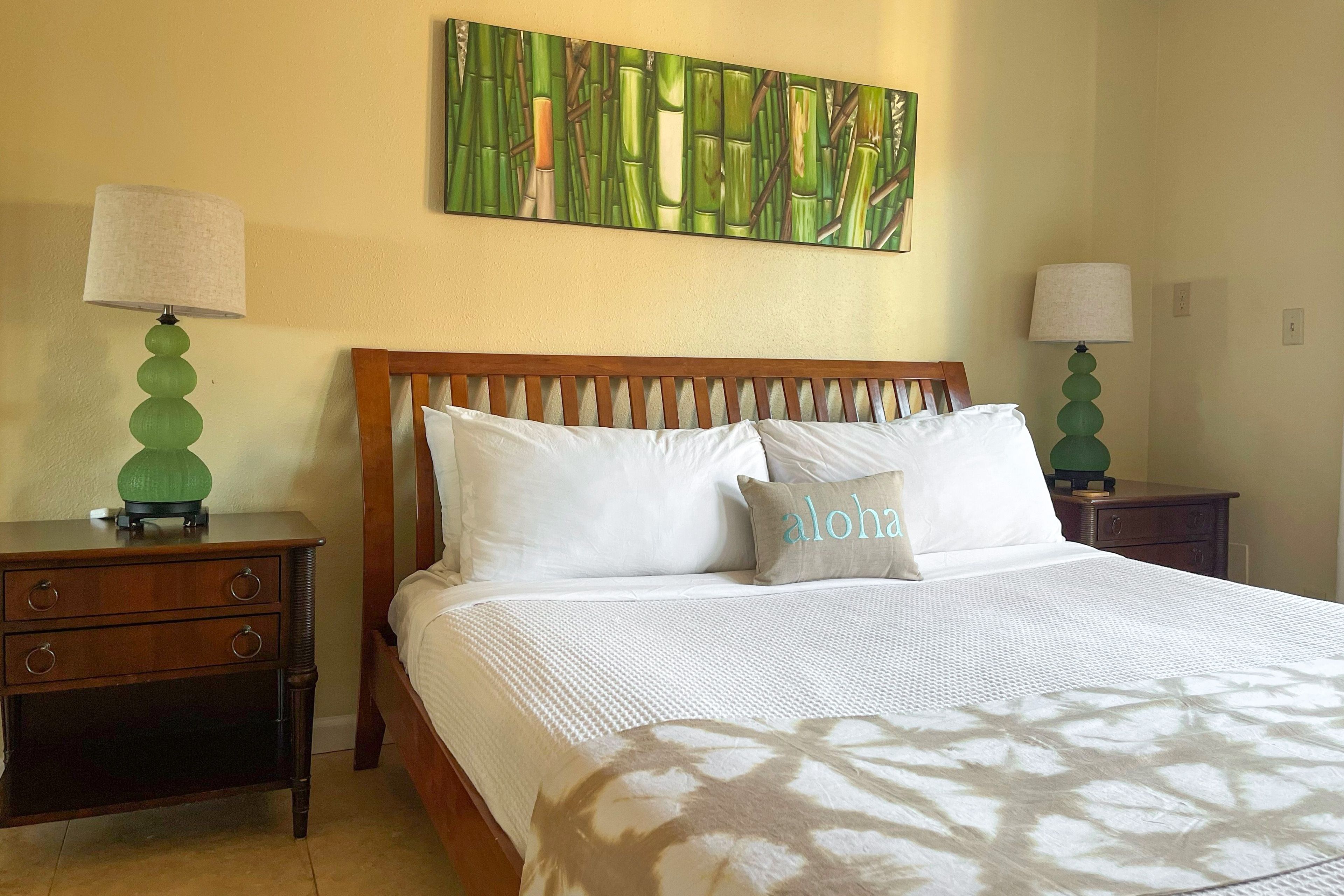 Bedroom 3 | King Bed | 1st Floor