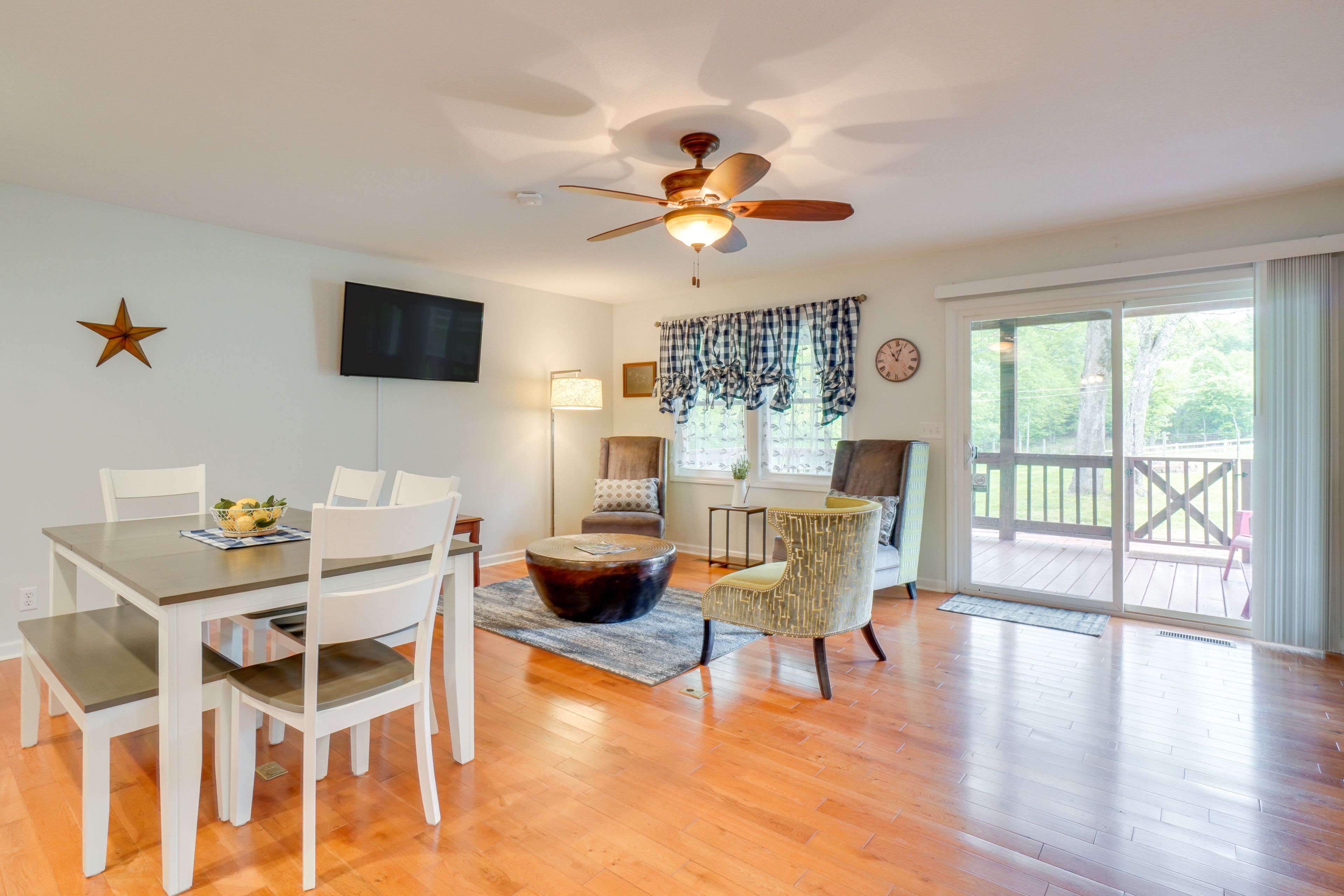 Back Living Area | Smart TV | Dining Table | Dishware/Flatware