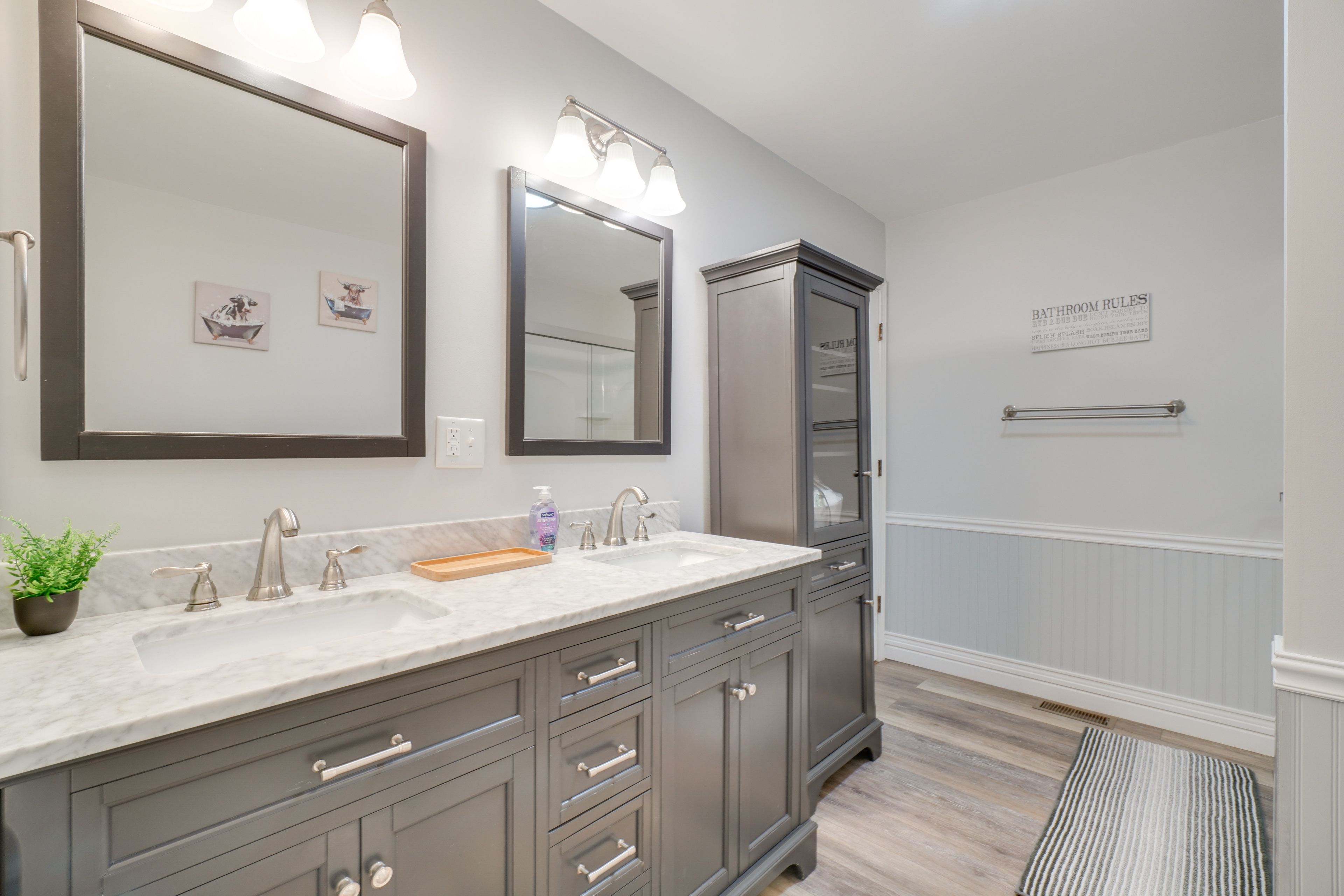 Full Bathroom