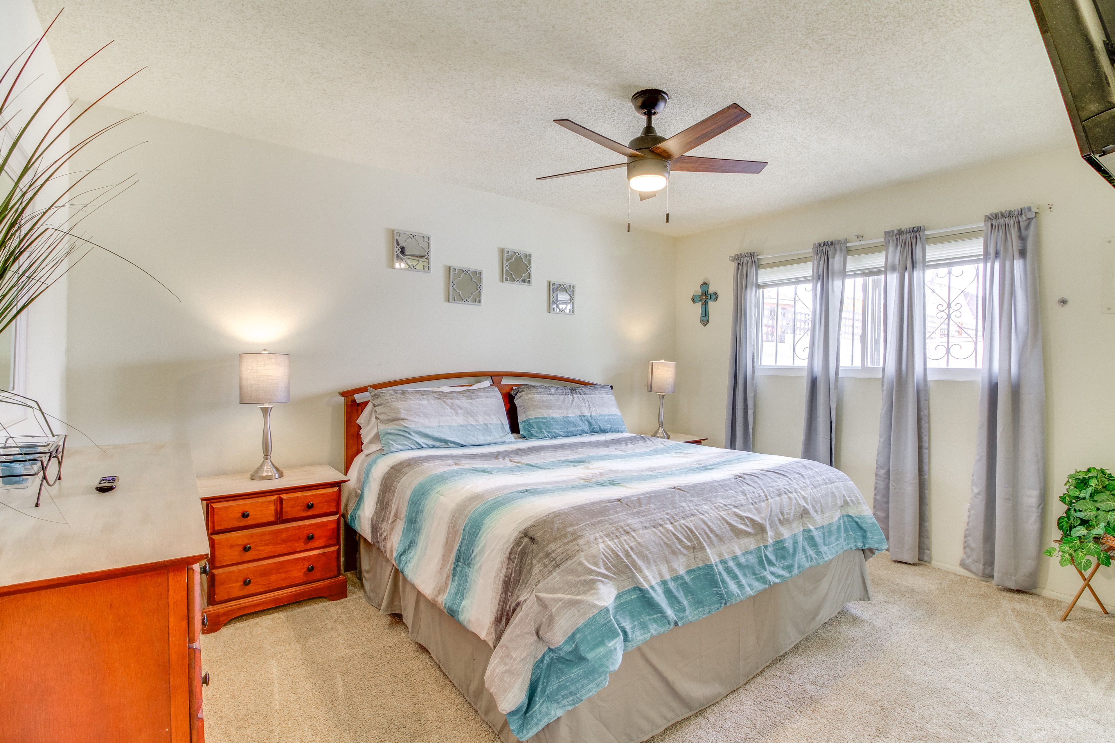 Bedroom 1 | King Bed | Linens Provided