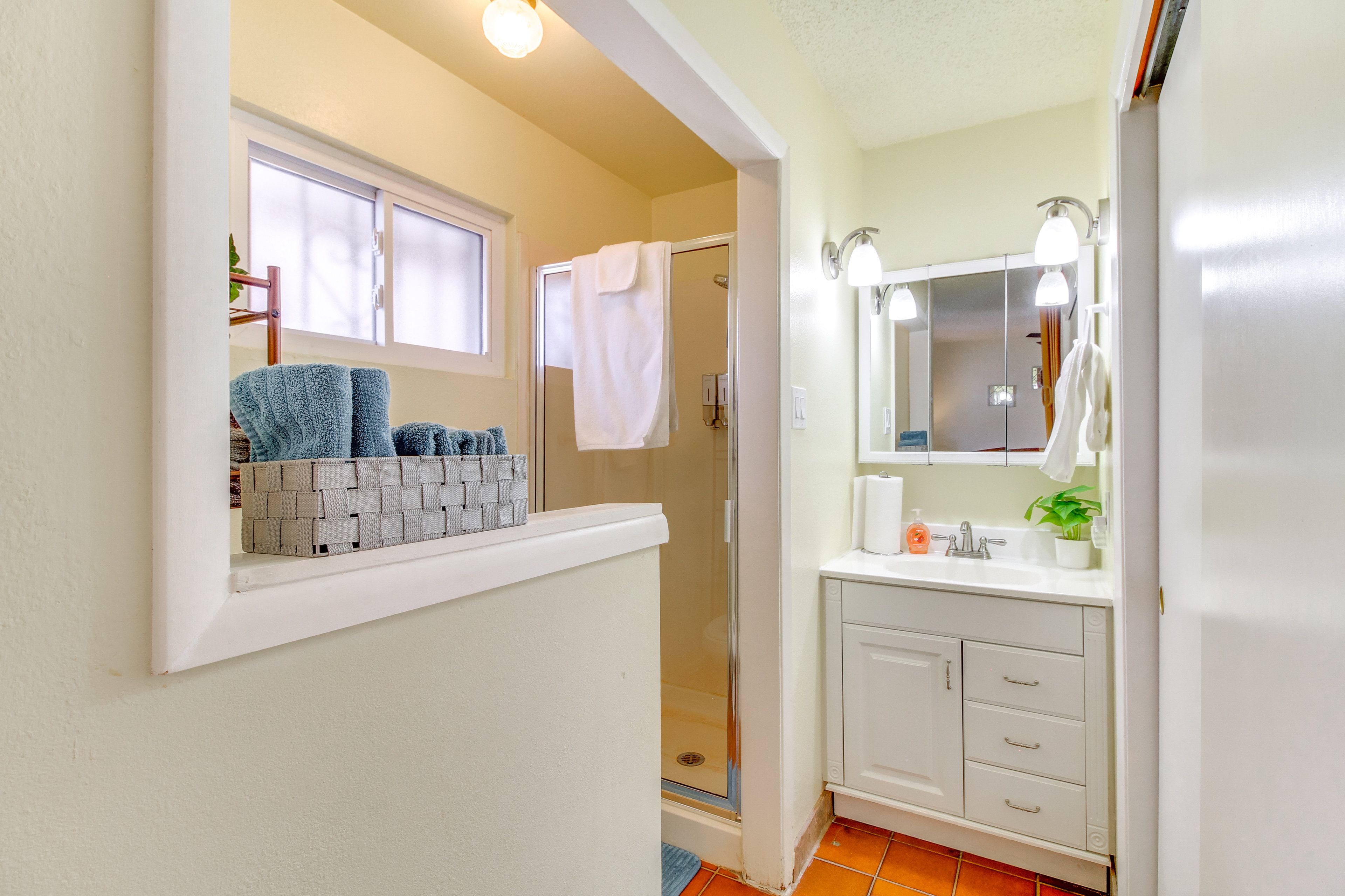 En-Suite Bathroom | Towels Provided