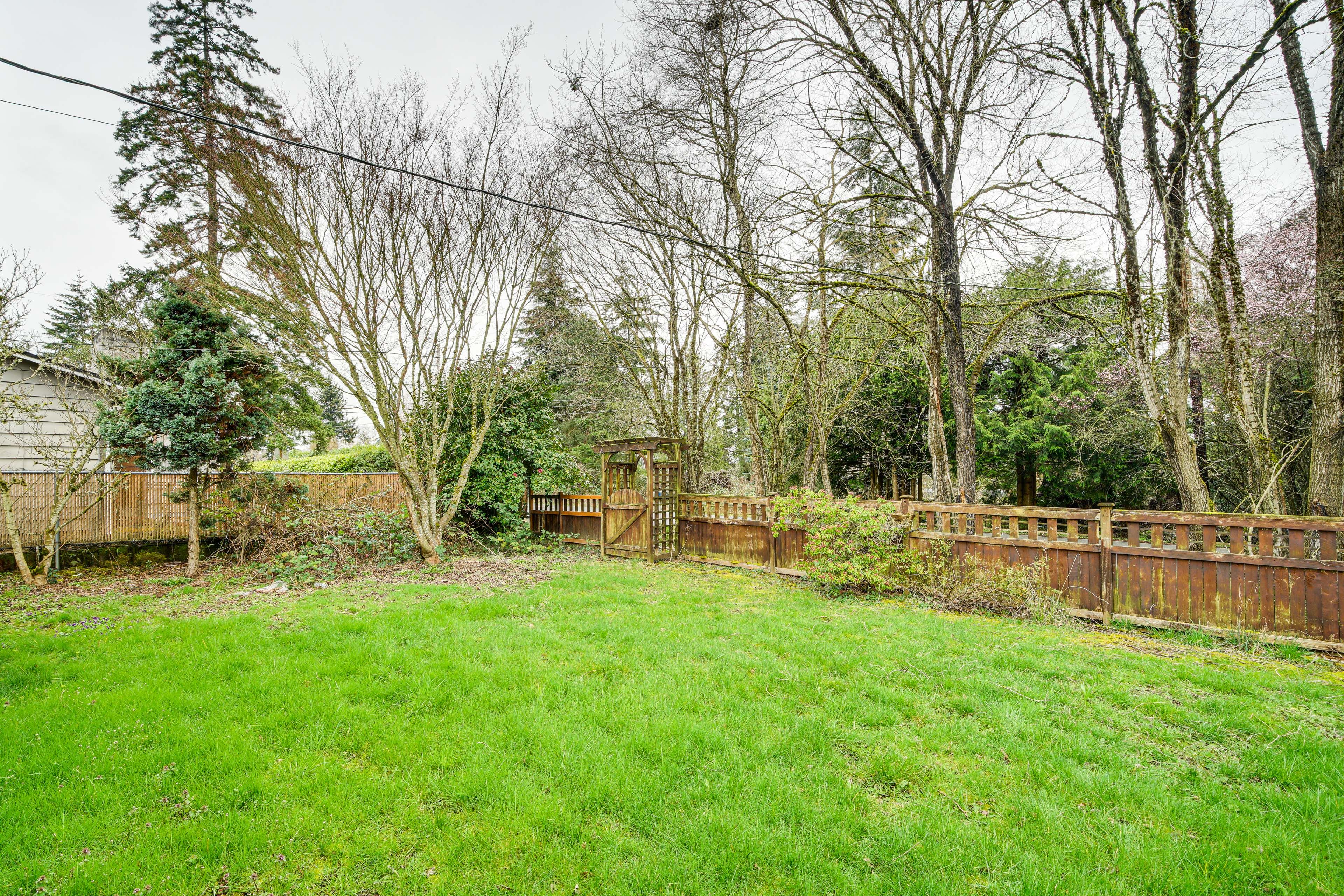 Property Exterior | Fully Fenced Yard
