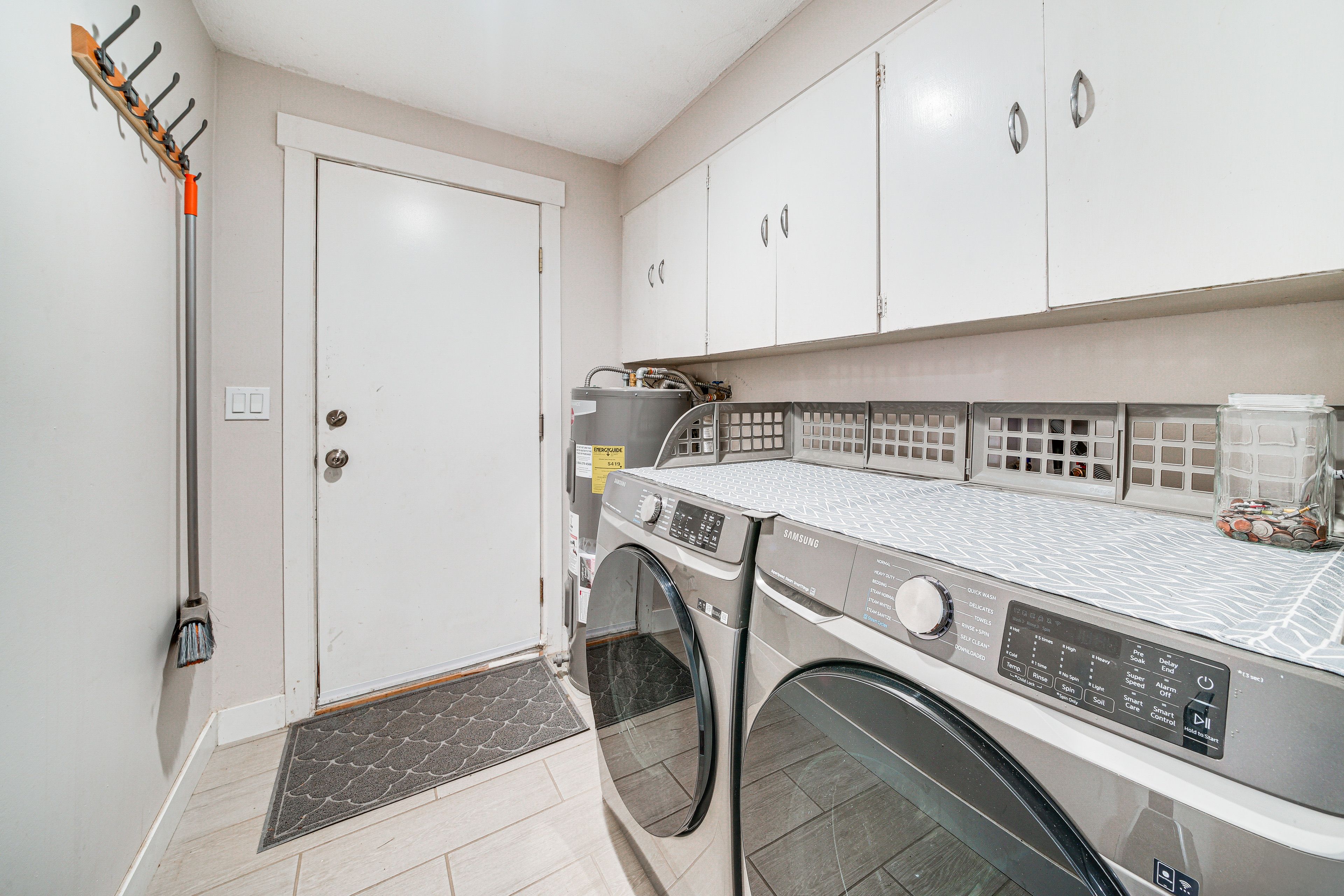 Laundry Room | Washer & Dryer